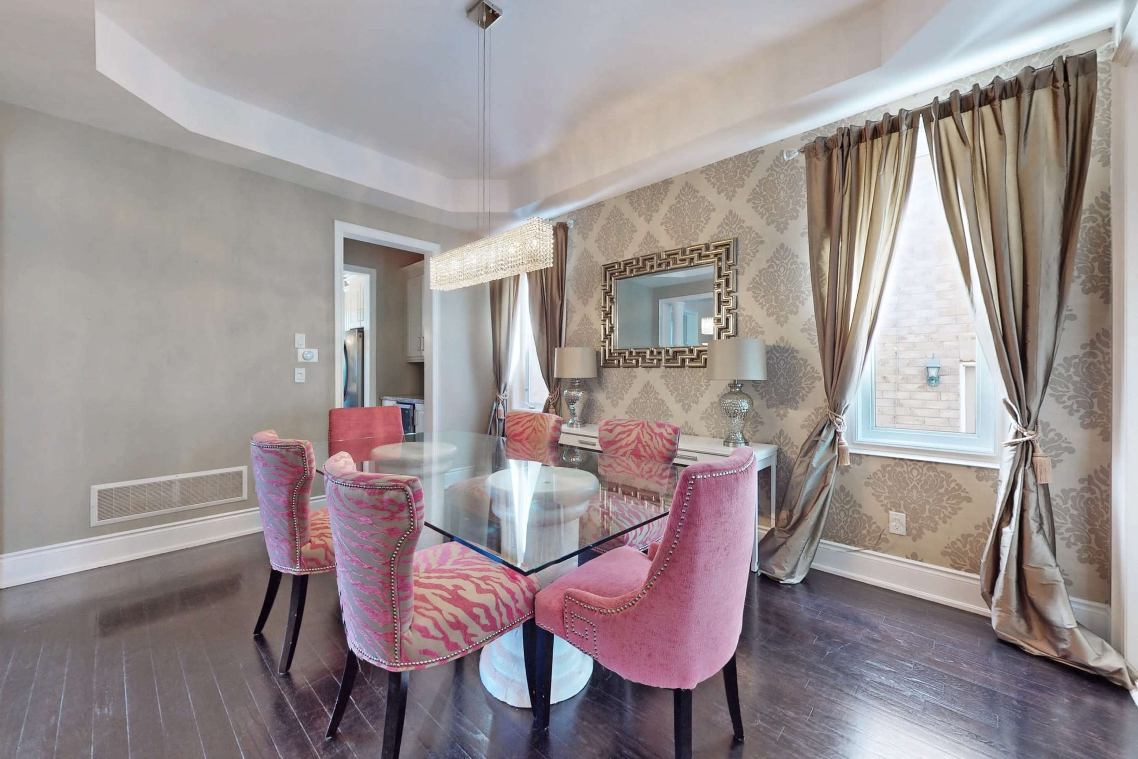 Luxurious Home Pickering with Private Office & In-Home Gym Image in Pickering, Pickering, ON