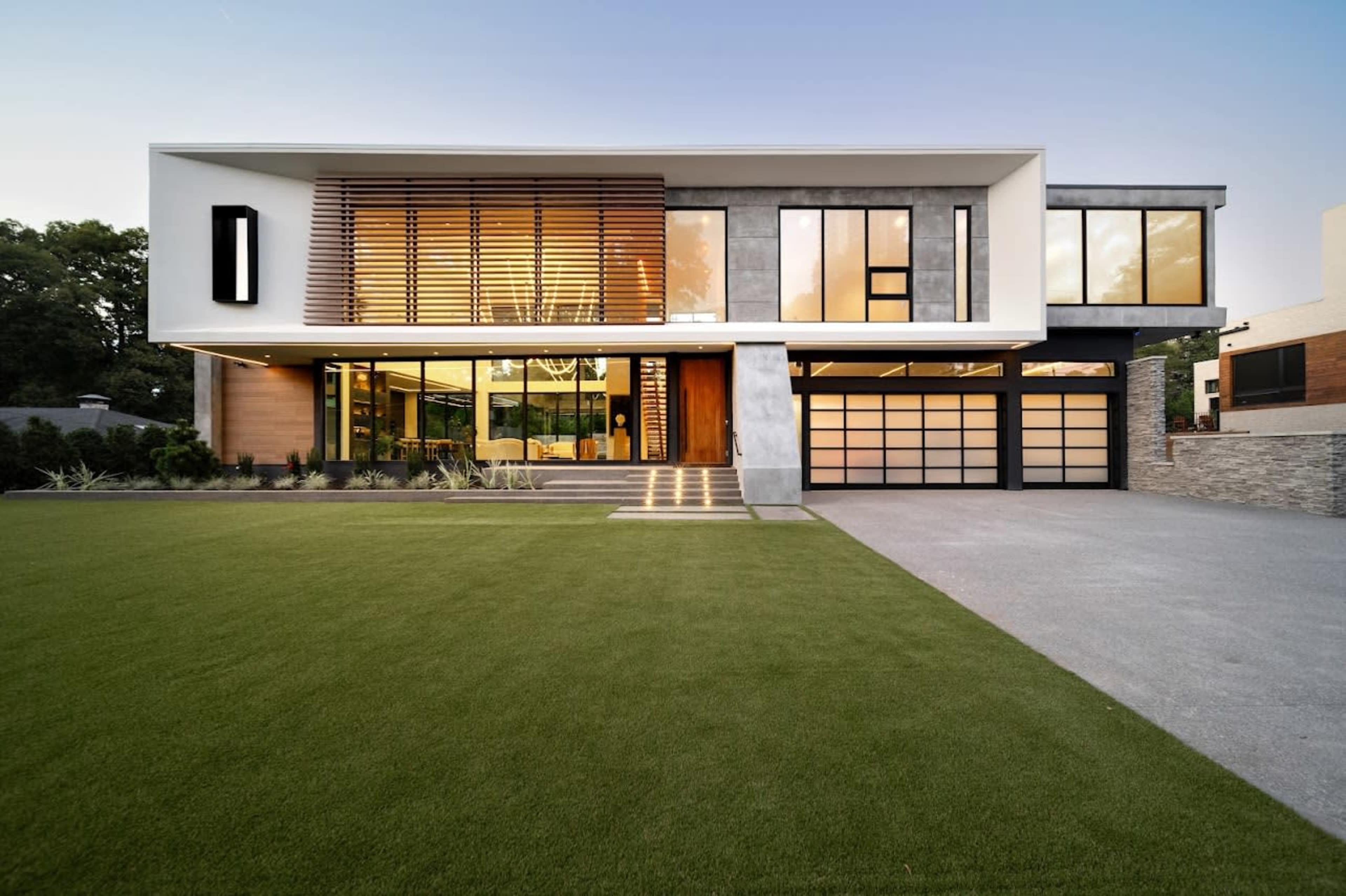 Contemporary Buckhead Mansion Image in Buckhead, Atlanta, GA