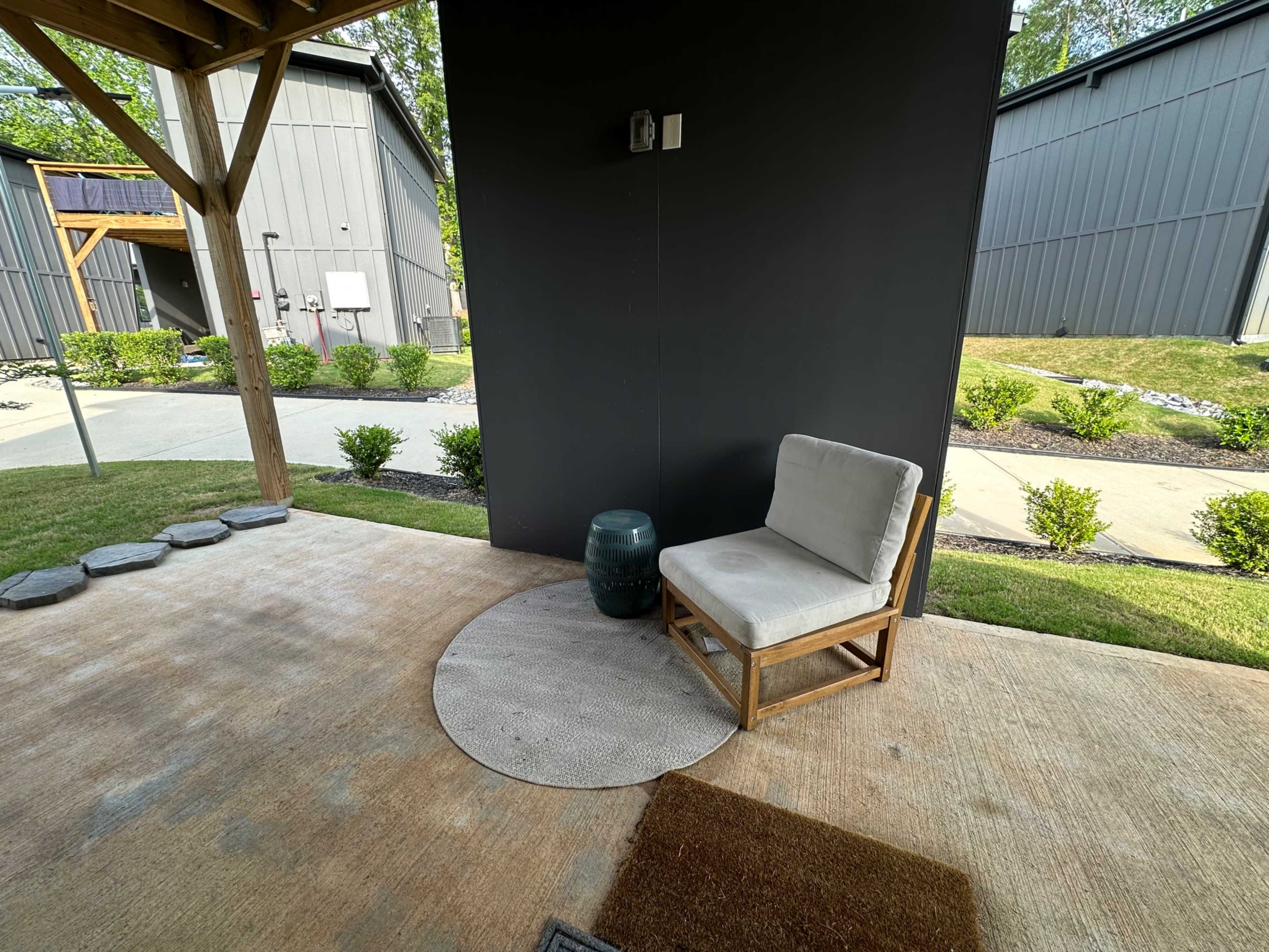 Calm Modern Condo in Nature Image in College Park, Atlanta, GA