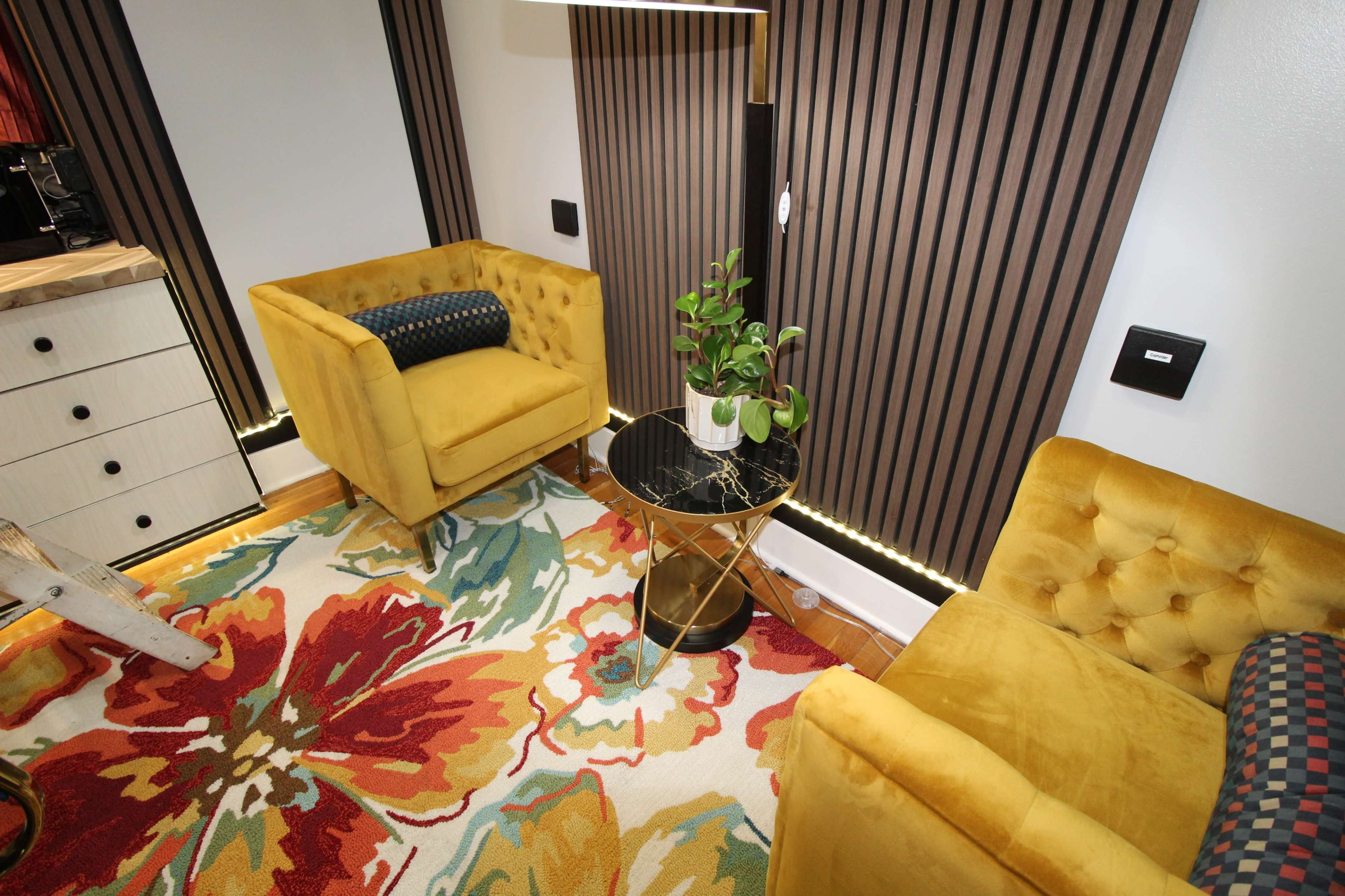 Uptown Creative, office, podcast, meeting lux, cozy space Image in Utica, Utica, NY