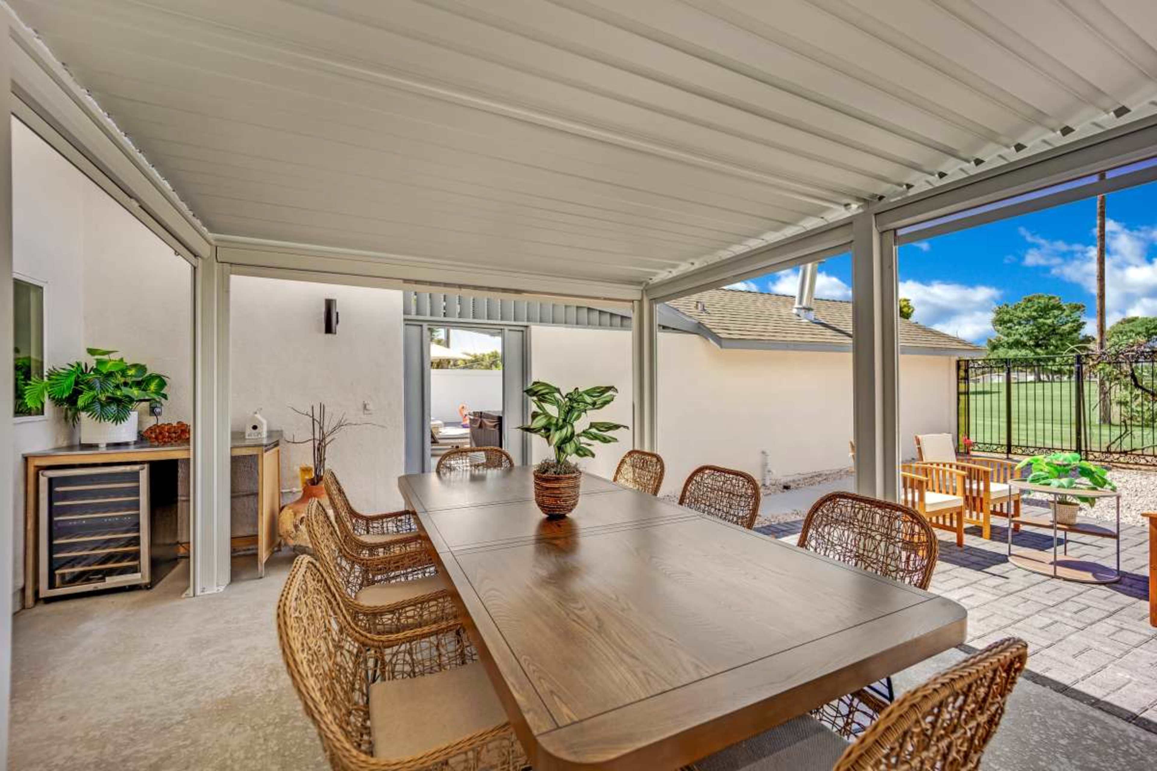 4300sqft Las Vegas Golf Course Estate w/ Pool, Sauna, Hot tube, Near Strip Image in Paradise, Las Vegas, NV