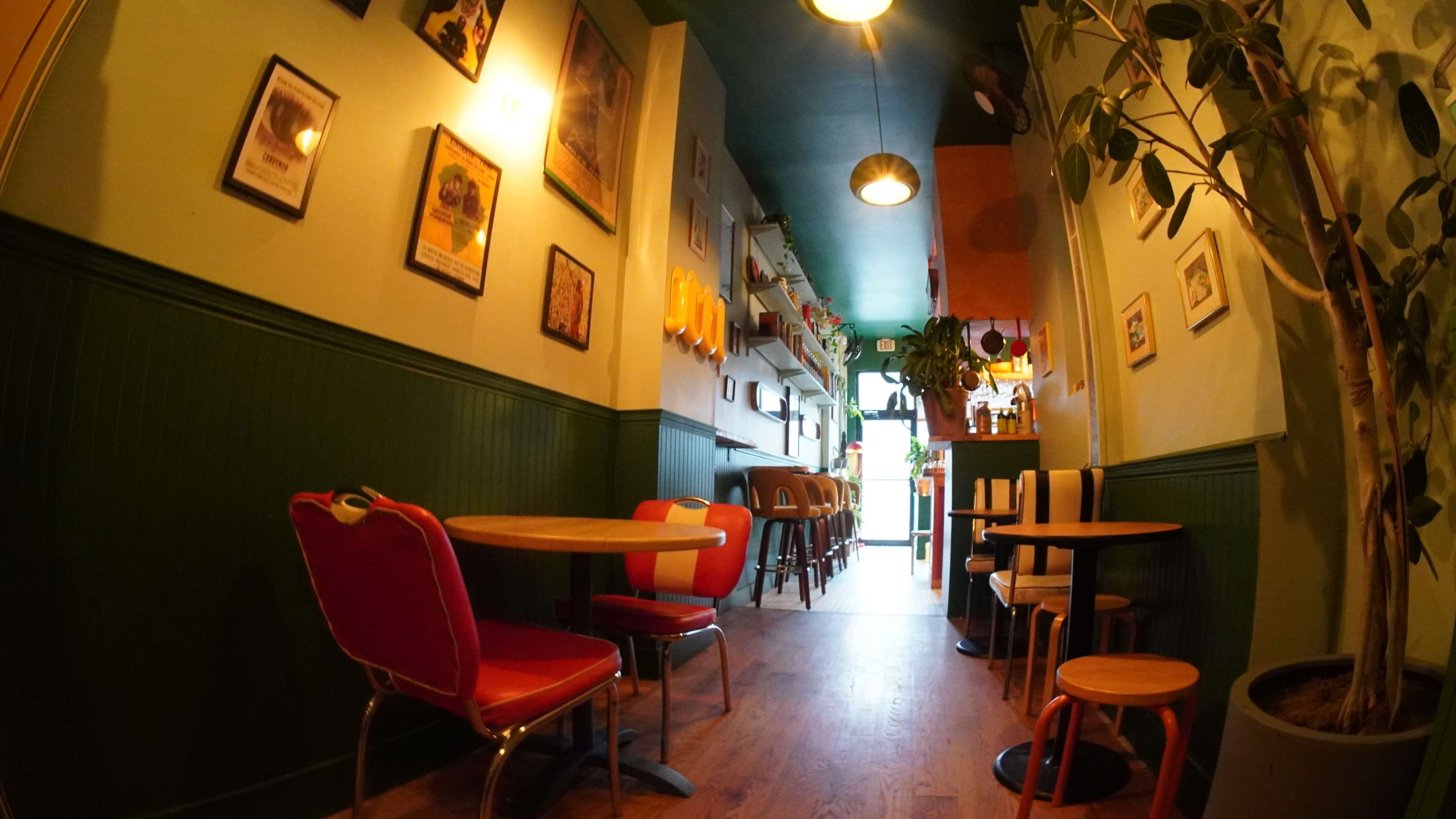 Intimate wine bar with retro aesthetic in Greenpoint Image in Greenpoint, brooklyn, NY