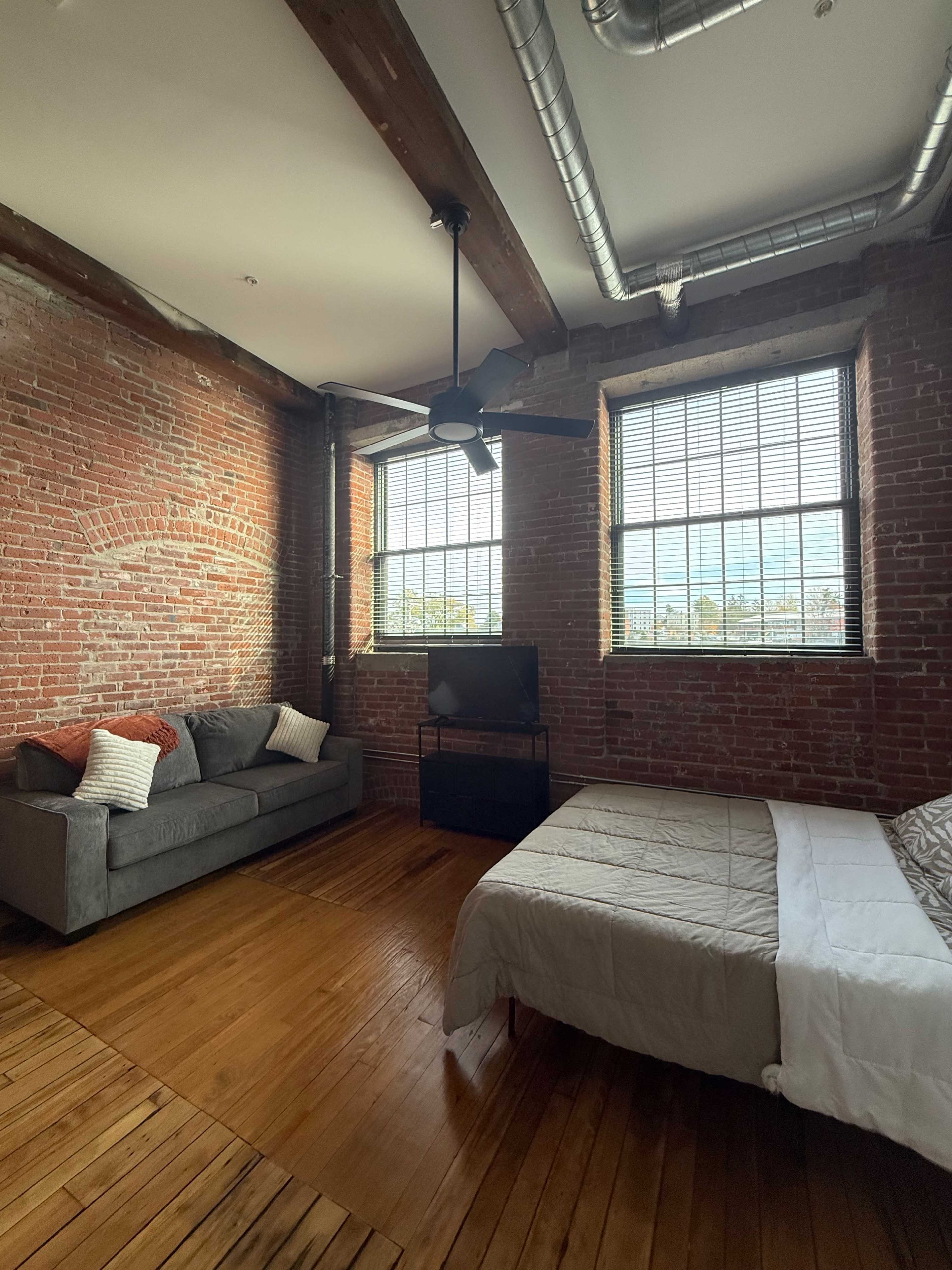 Brick Daylight Studio: Sun-Filled, Urban-Crafted Creative Space Image in Valley, Providence, RI
