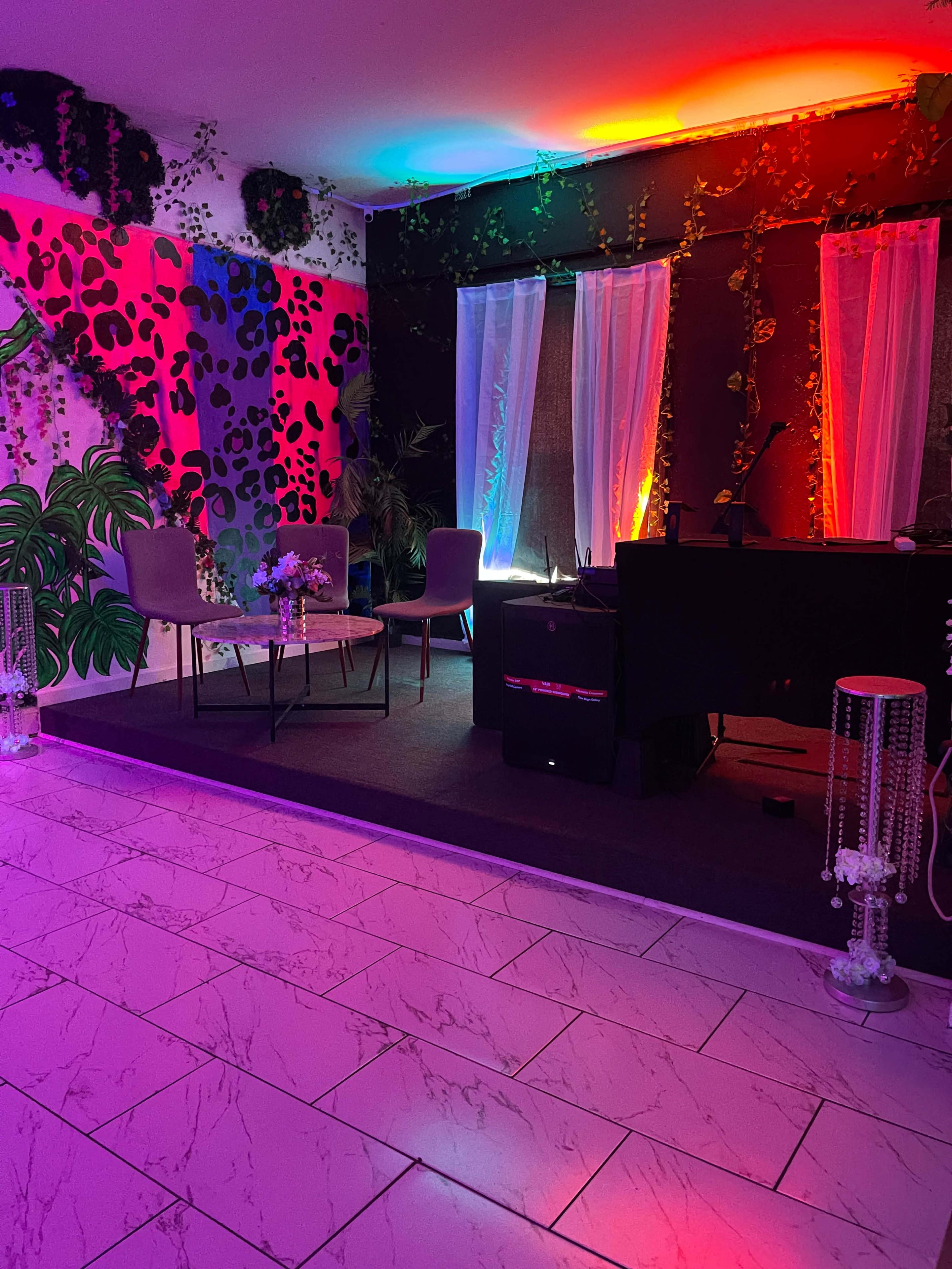 Neon Glow Room – Speakeasy-Style Creative Lounge with Retro Vibes in Dallas Image in Old East Dallas, Dallas, TX