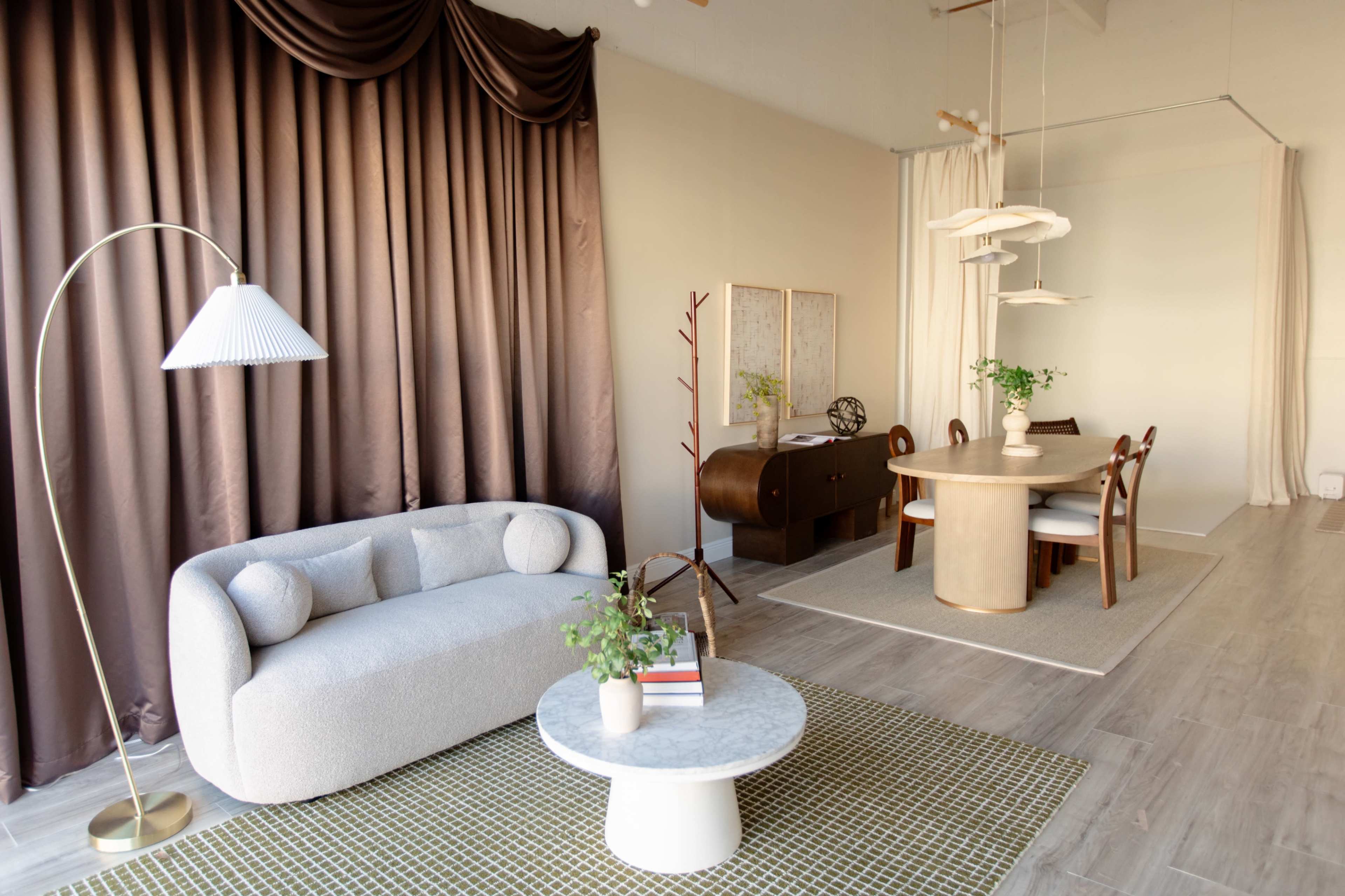 Modern studio space Image in Glenvar Heights, MIAMI, FL