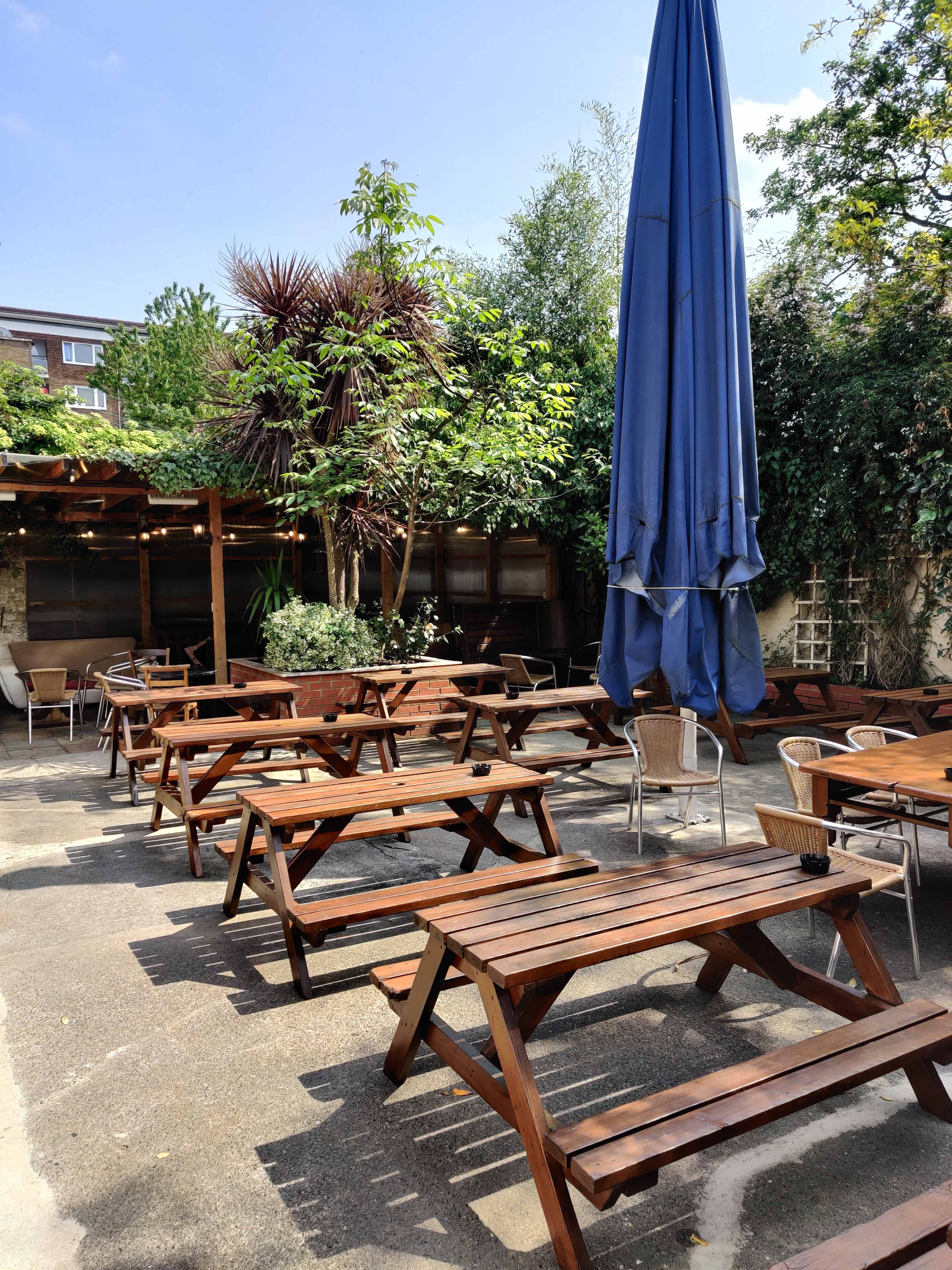 Old School Pub with a Huge Beer Garden and Function Room Image in London, London, ENG