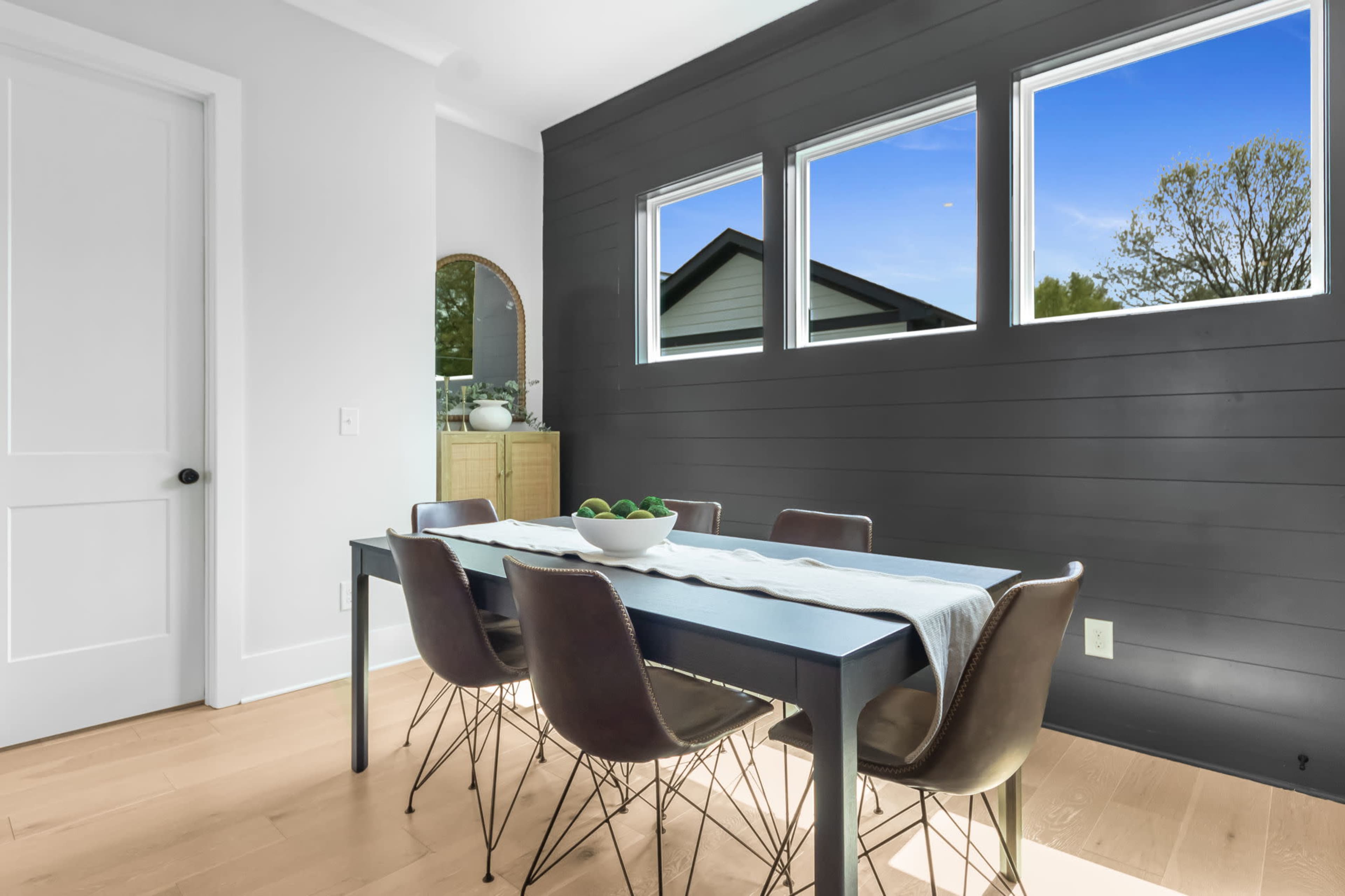 Blackstone Manor Image in Pittsburgh, Atlanta, GA