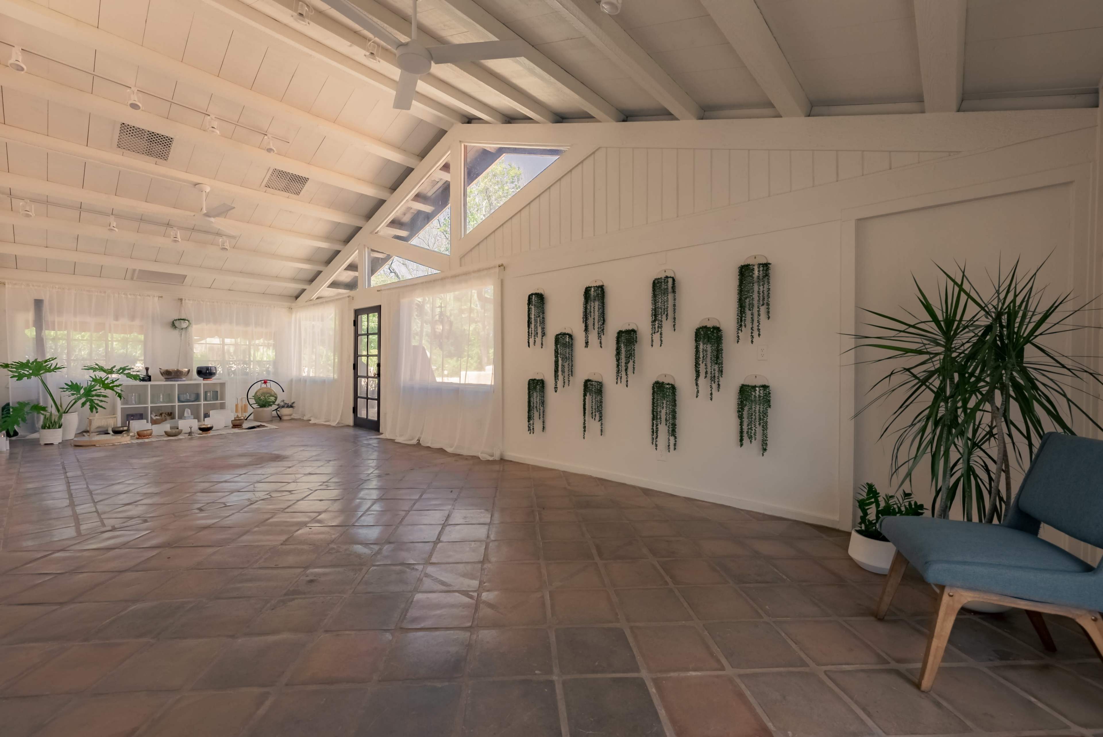 Beautiful Natural Light Scottsdale Studio Image in South Scottsdale, Scottsdale, AZ