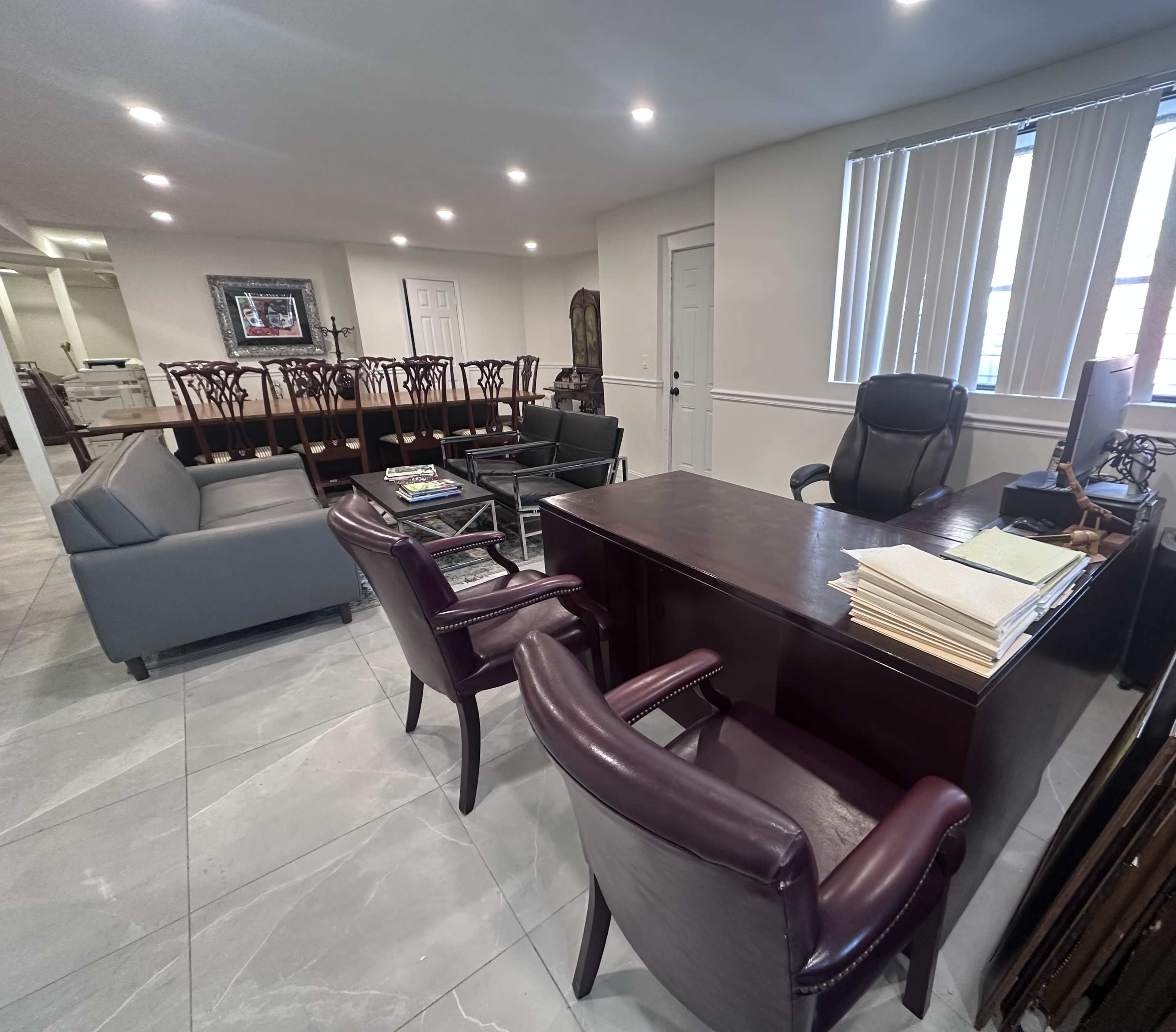 Simple Office space for meetings, closings or work Image in Bushwick, Brooklyn, NY