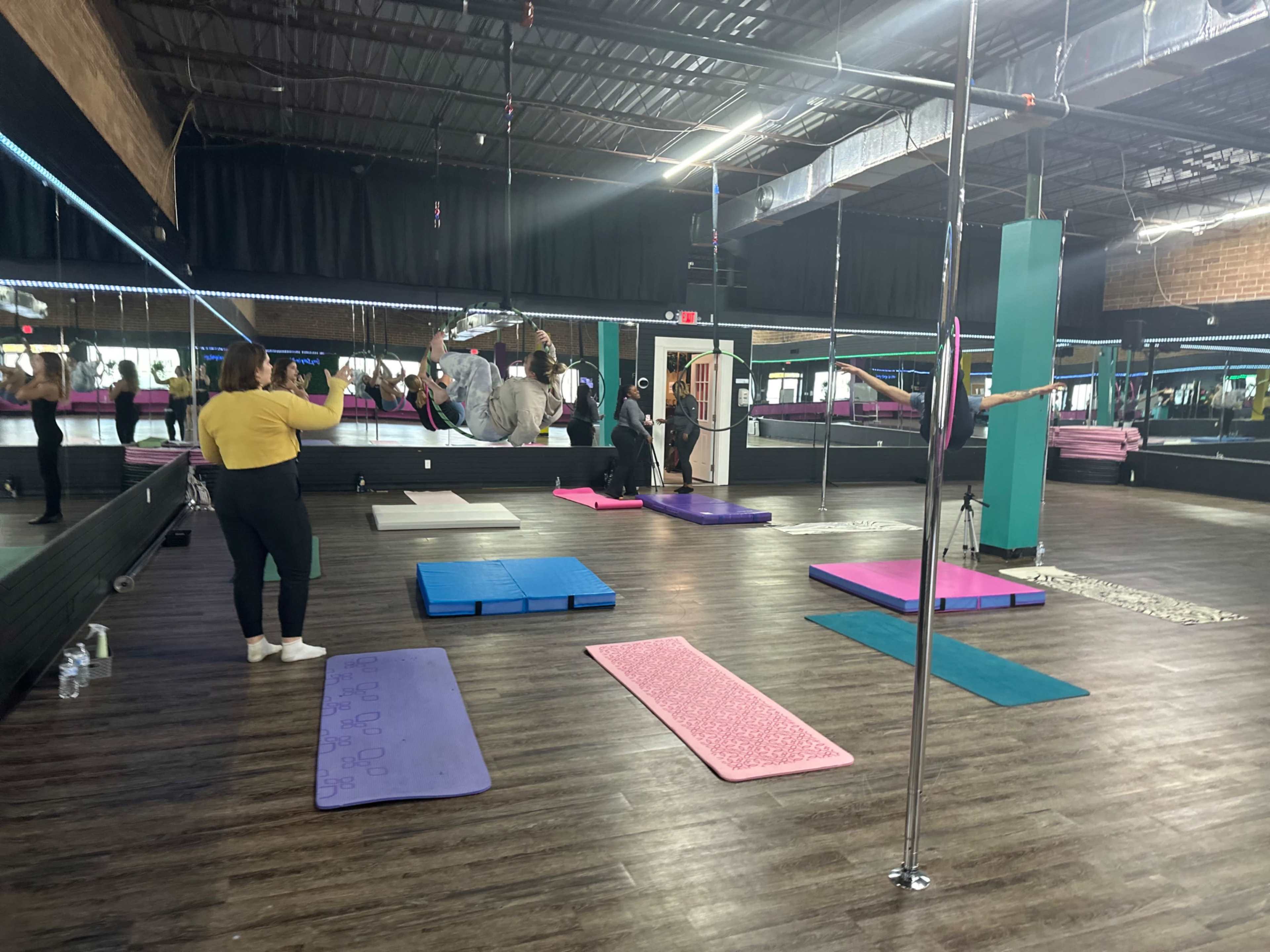 Large Spacious Open Concept Aerial Dance Studio with Full Length Mirrors Image in Burlington, Burlington, NC