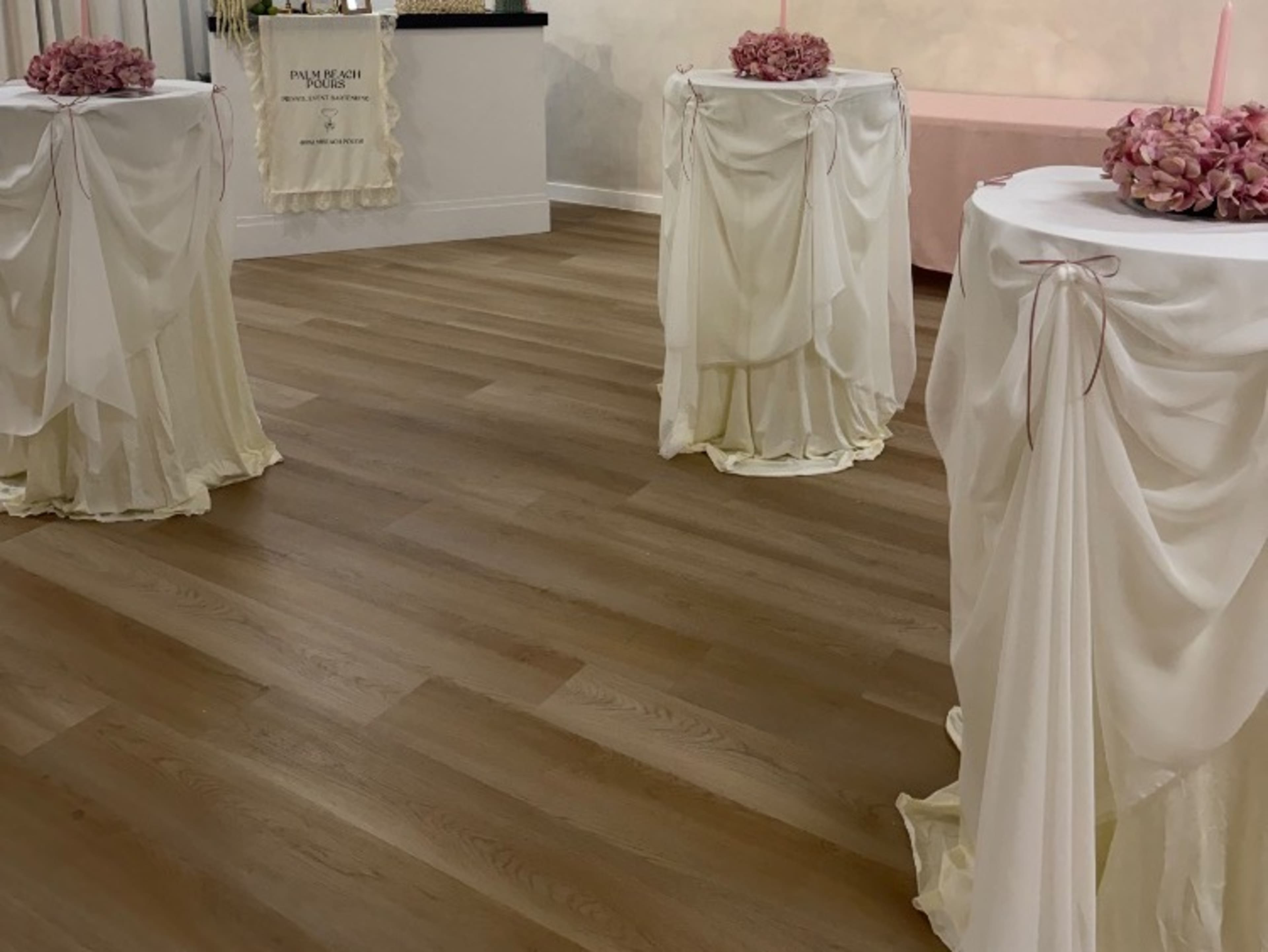 Cocktail tables 32” diameter 