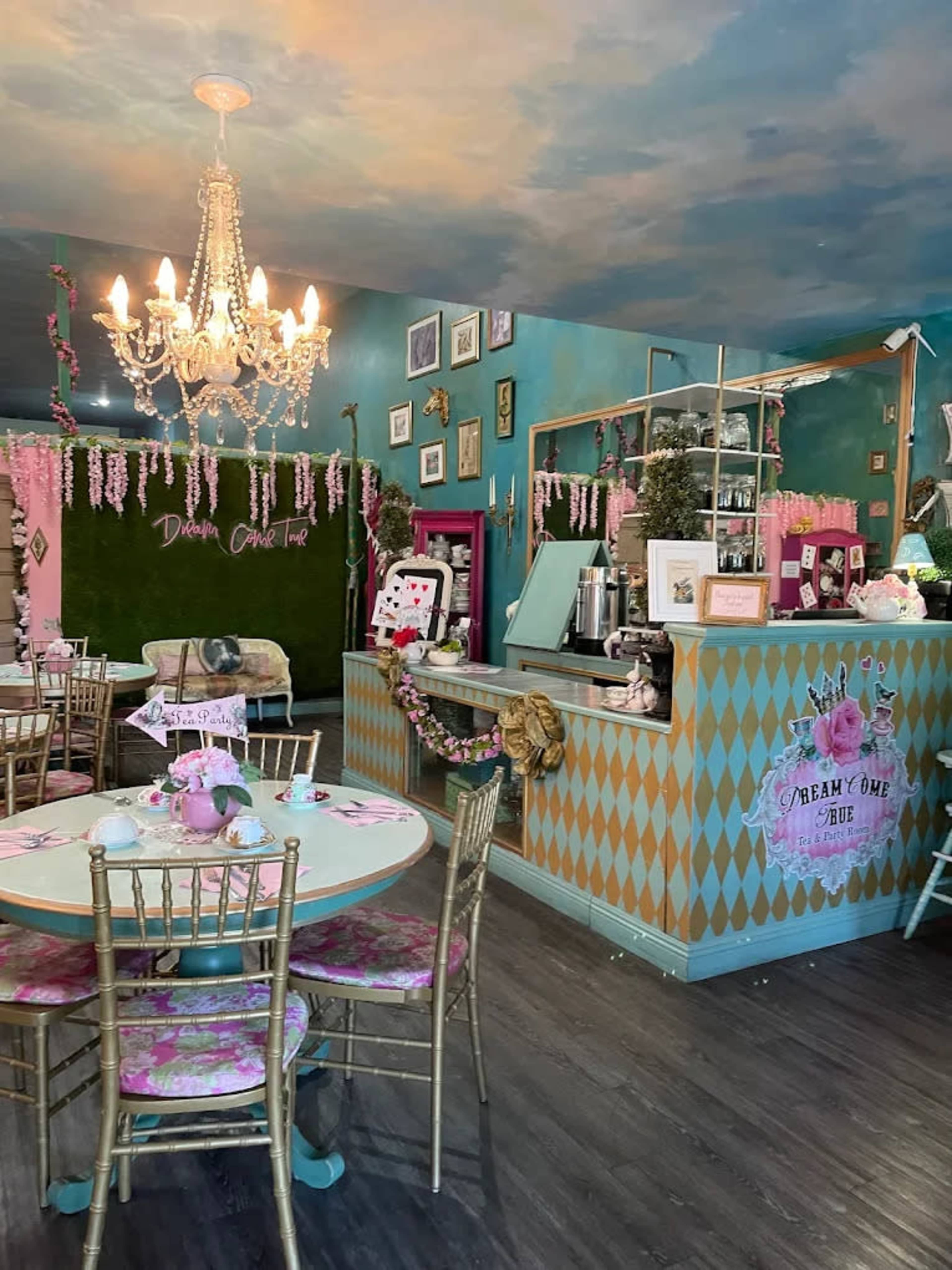 Whimsical Party Room Image in Bixby Knolls, Long Beach, CA