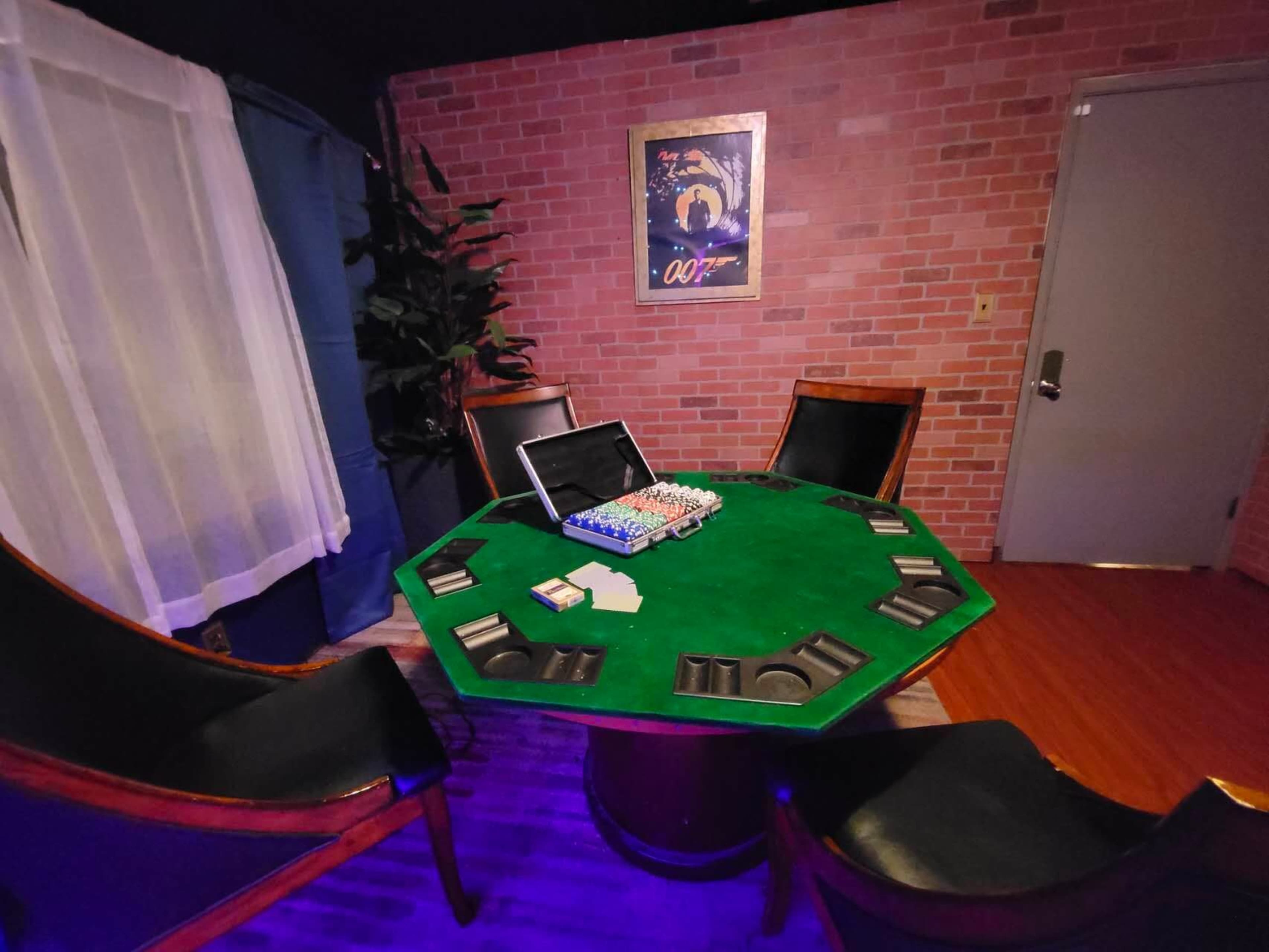 Karaoke & Poker Magic: Your Versatile Set for Fun! Image in Temple City, Temple City, CA