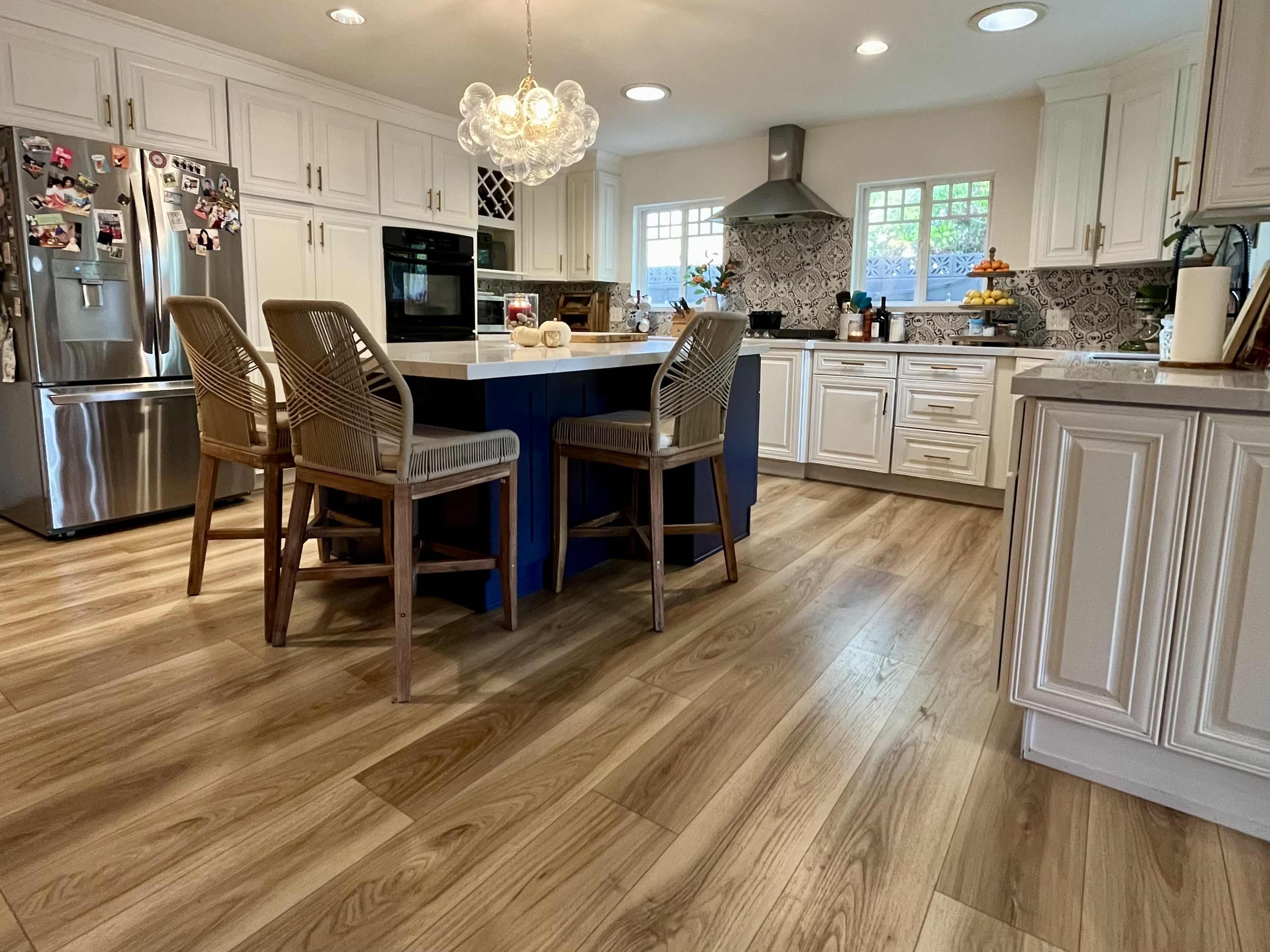 Open Concept California Kitchen & Living Space Image in Saratoga Ranch, Calabasas, CA