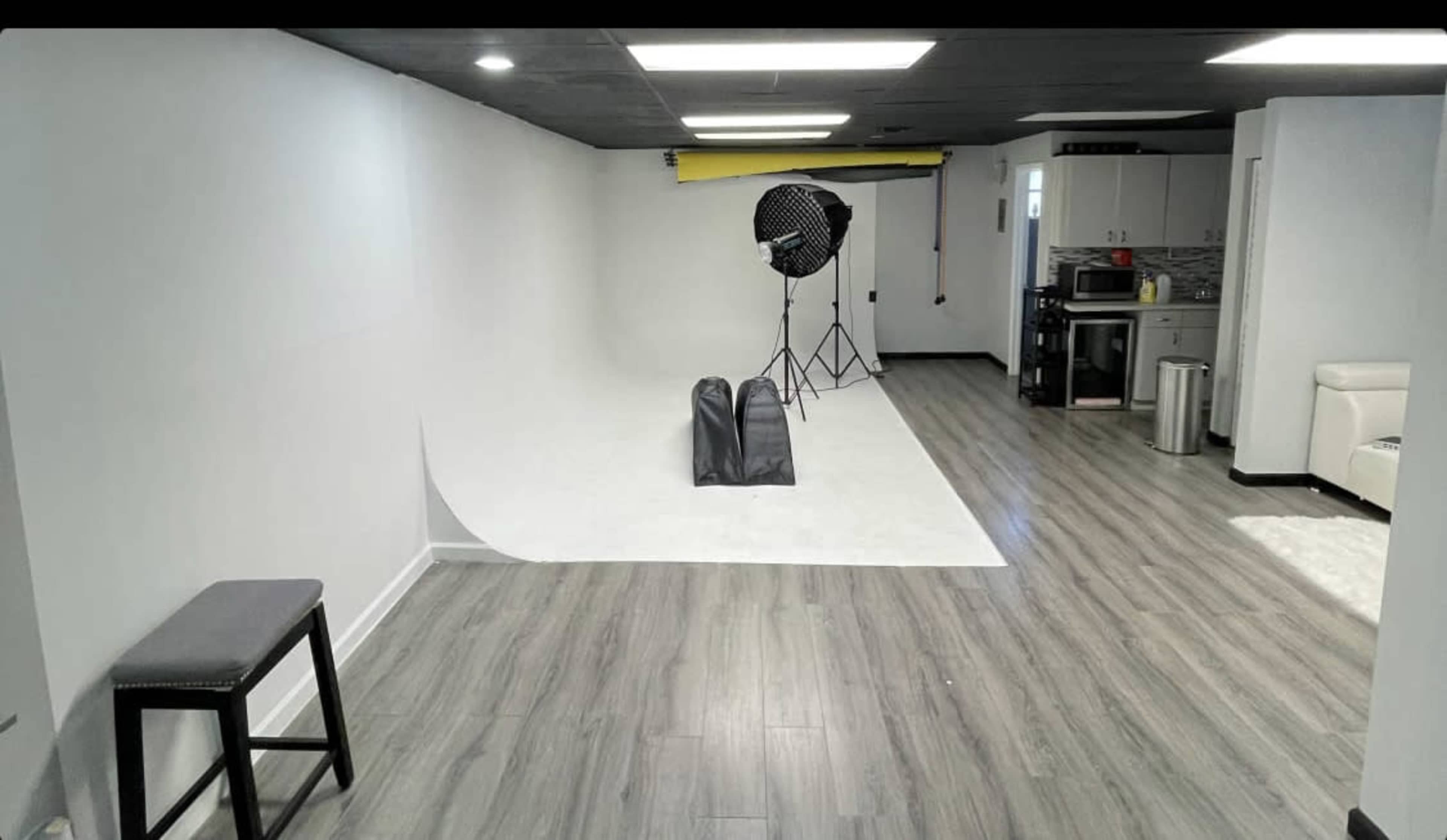 Urban Photo & Film Studio with Infinity Wall Image in Melrose Manors, FORT LAUDERDALE, FL