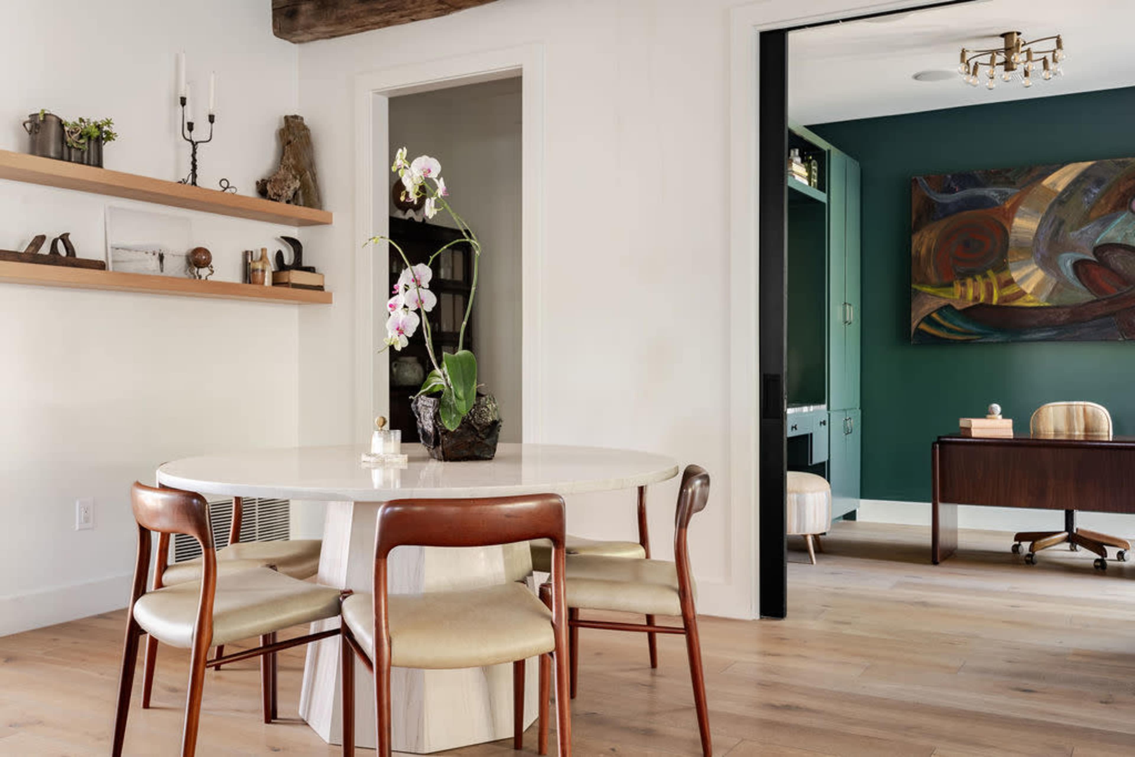 Spacious Modern Home with Generous Natural Light Image in Bouldin Creek, Austin, TX