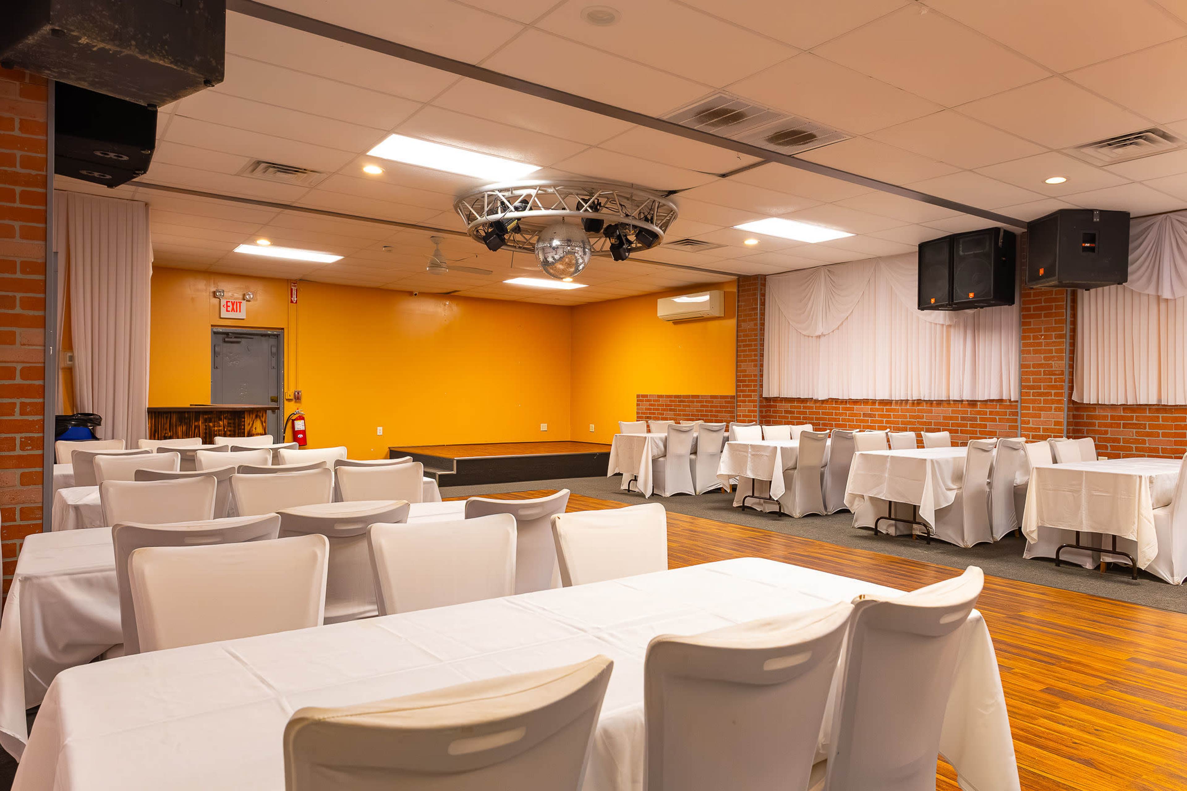 Spacious Rustic Banquet Hall in Croydon Ideal for Celebrations Image in Bristol Township, Croydon, PA