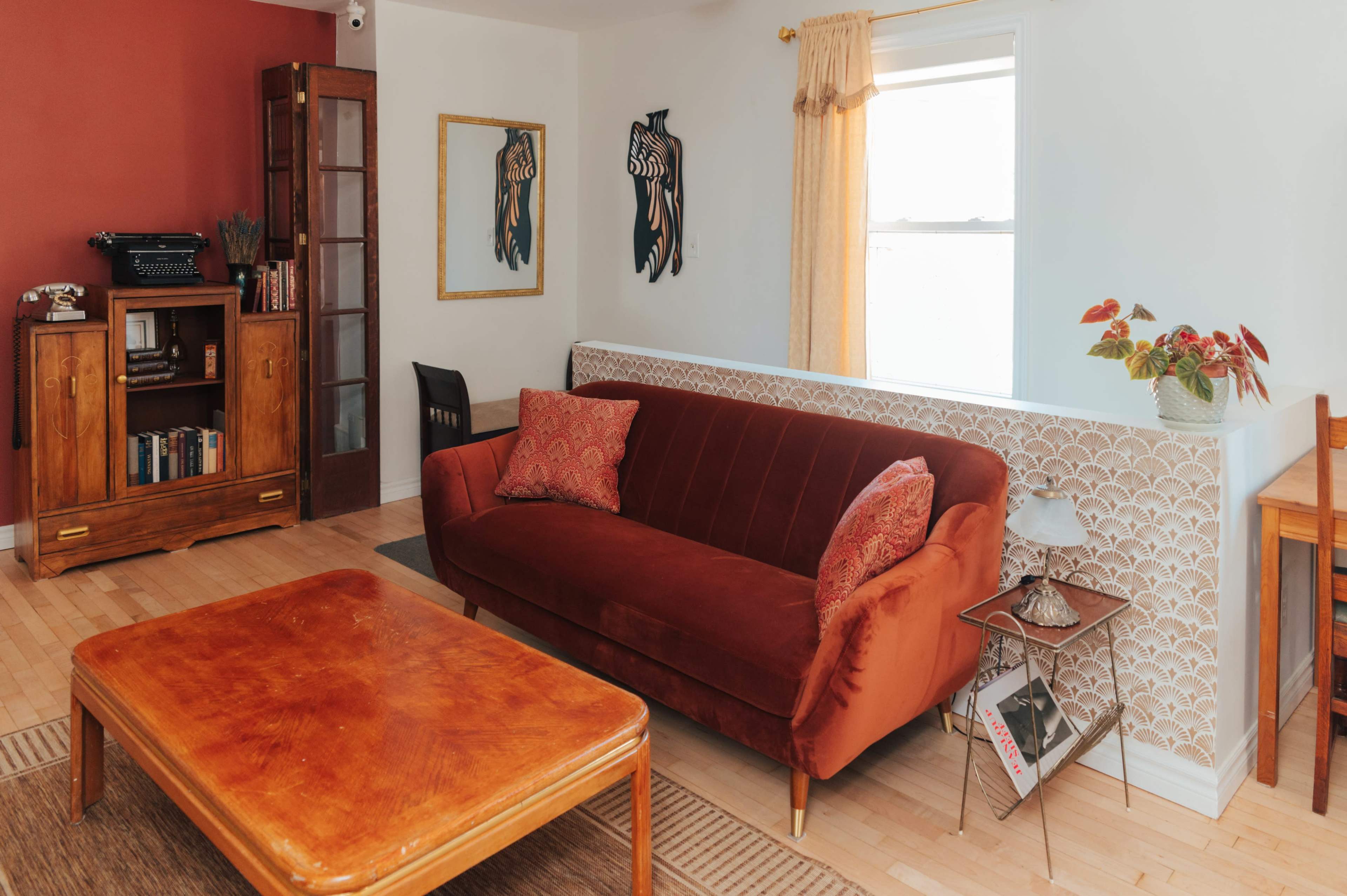 Spacious Parisian Loft with 3 rooms & patio Image in Runnymede, Toronto, ON
