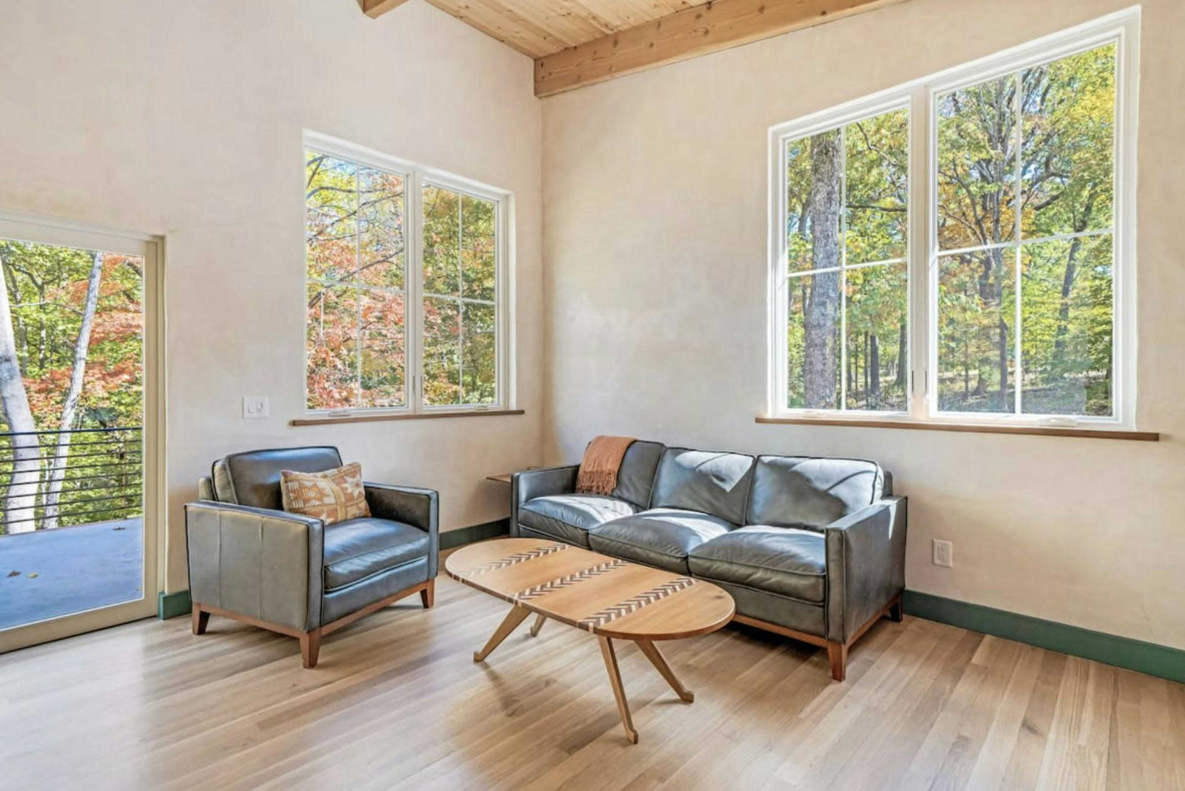 Modern Home - Wooded Oasis - Views Image in Scottsboro, Nashville, TN