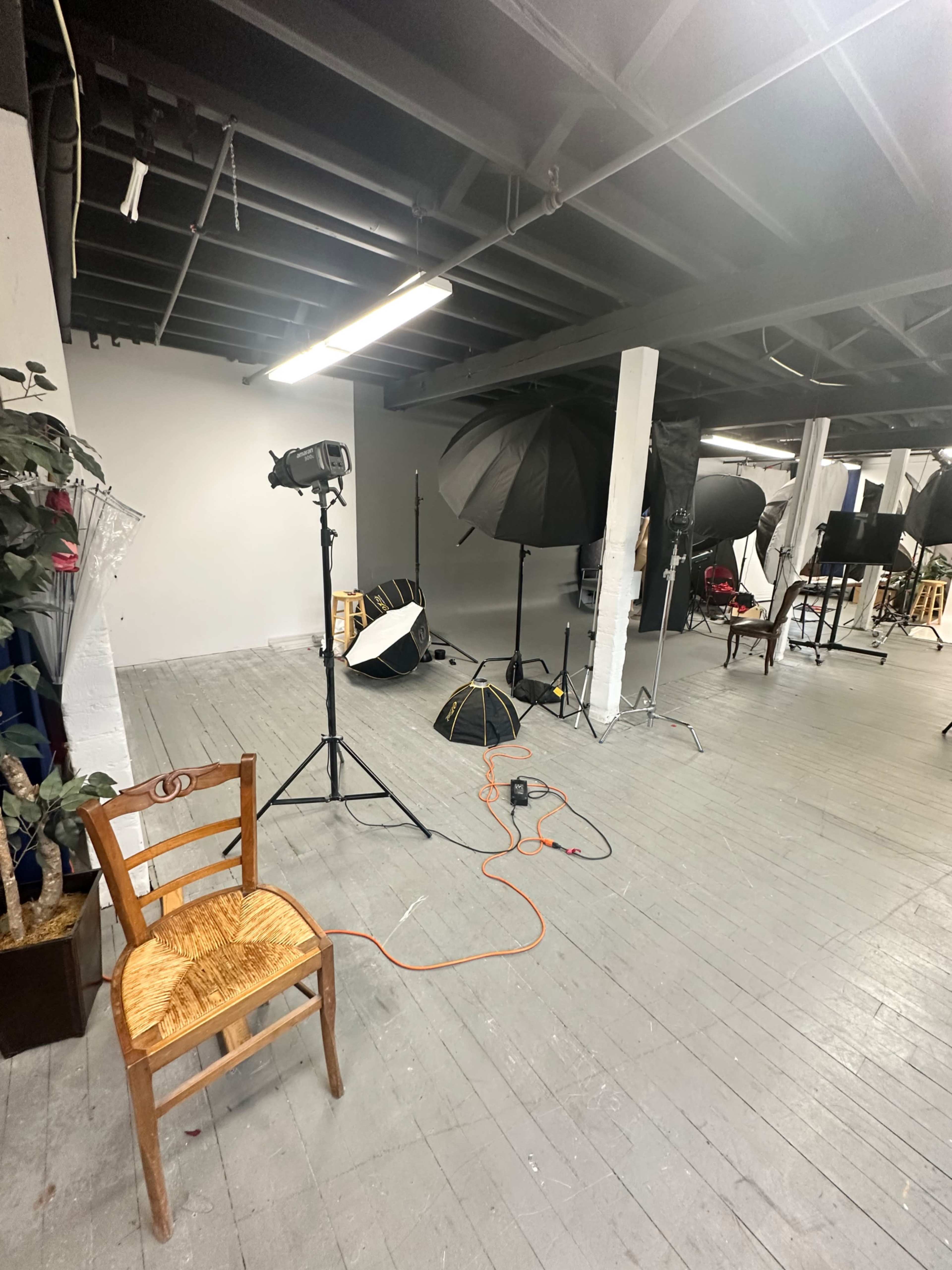 Boston South Shore Photography Studio w/ Lighting + Props Image in Rockland, Rockland, MA