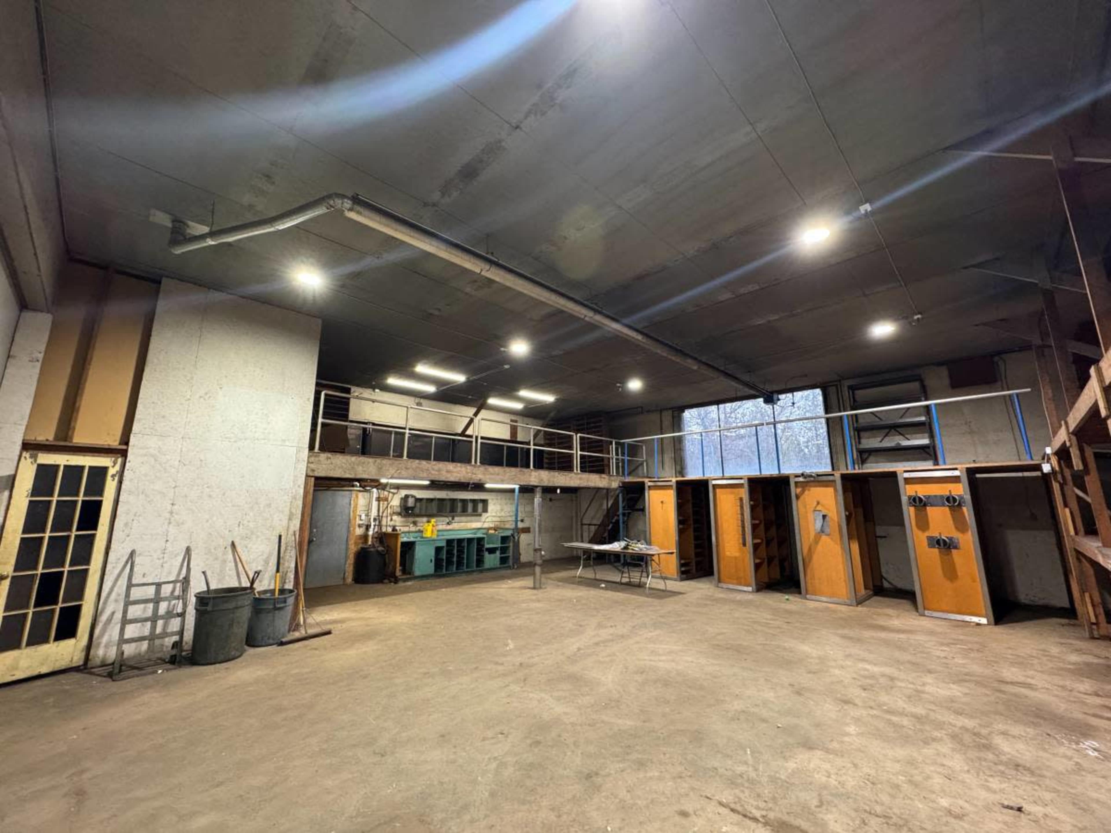 Industial shop with beautiful rolling hills property Image in Langley, Langley, BC