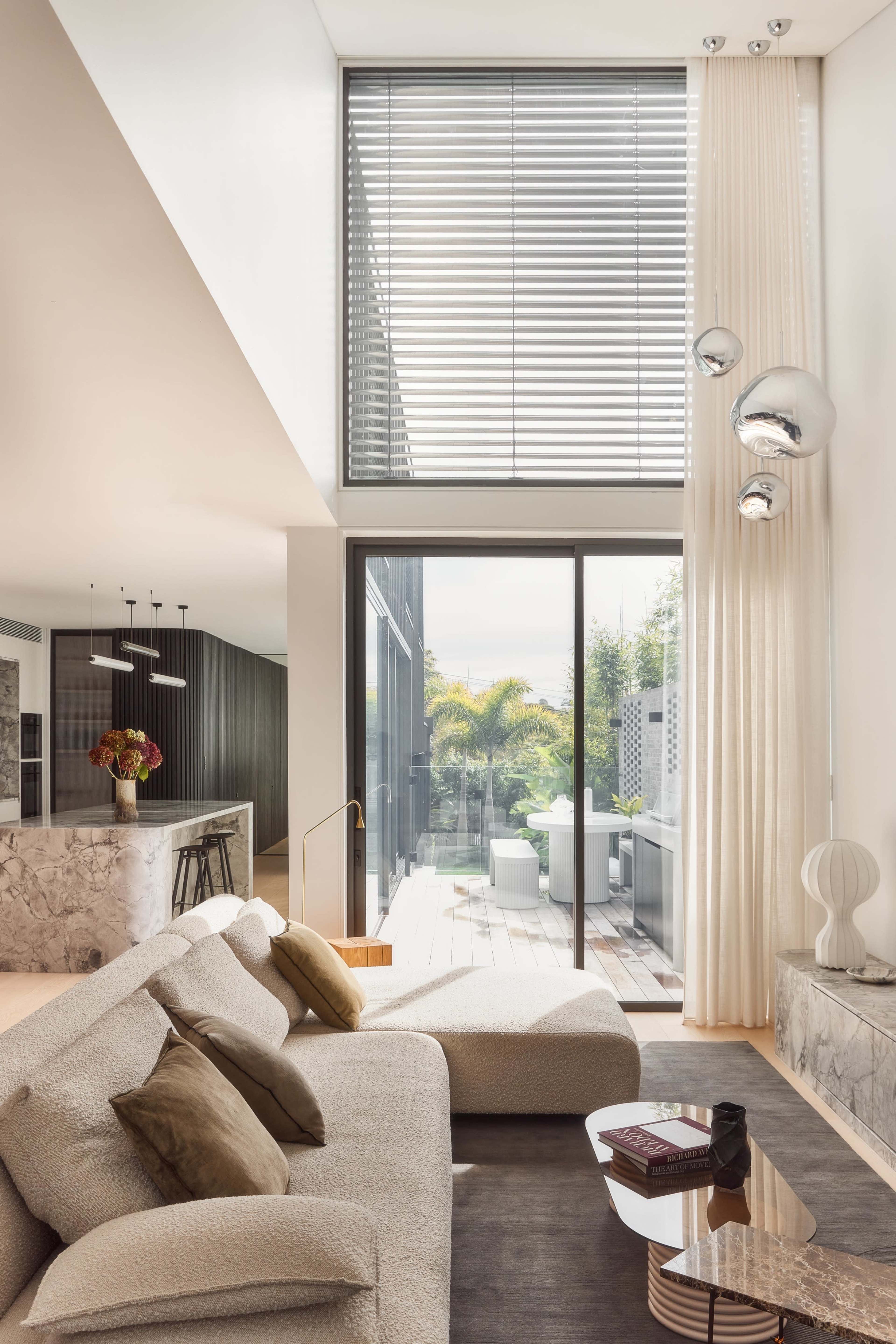 A Light-Filled Modern Retreat in Seaforth Image in Seaforth, seaforth, NSW