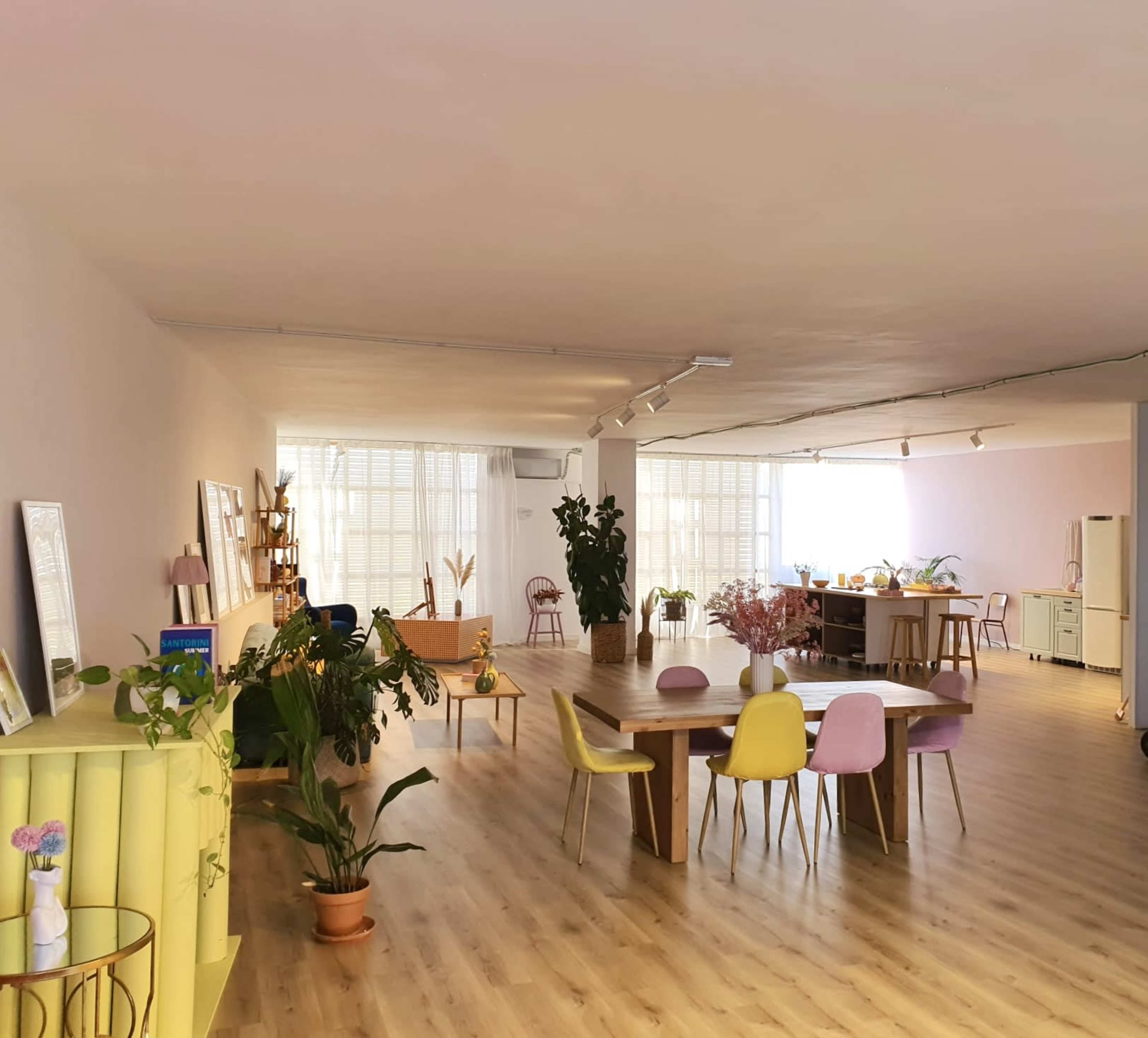 Loft industrial con mucha luz natural y personalidad Imagen en , Badalona, B