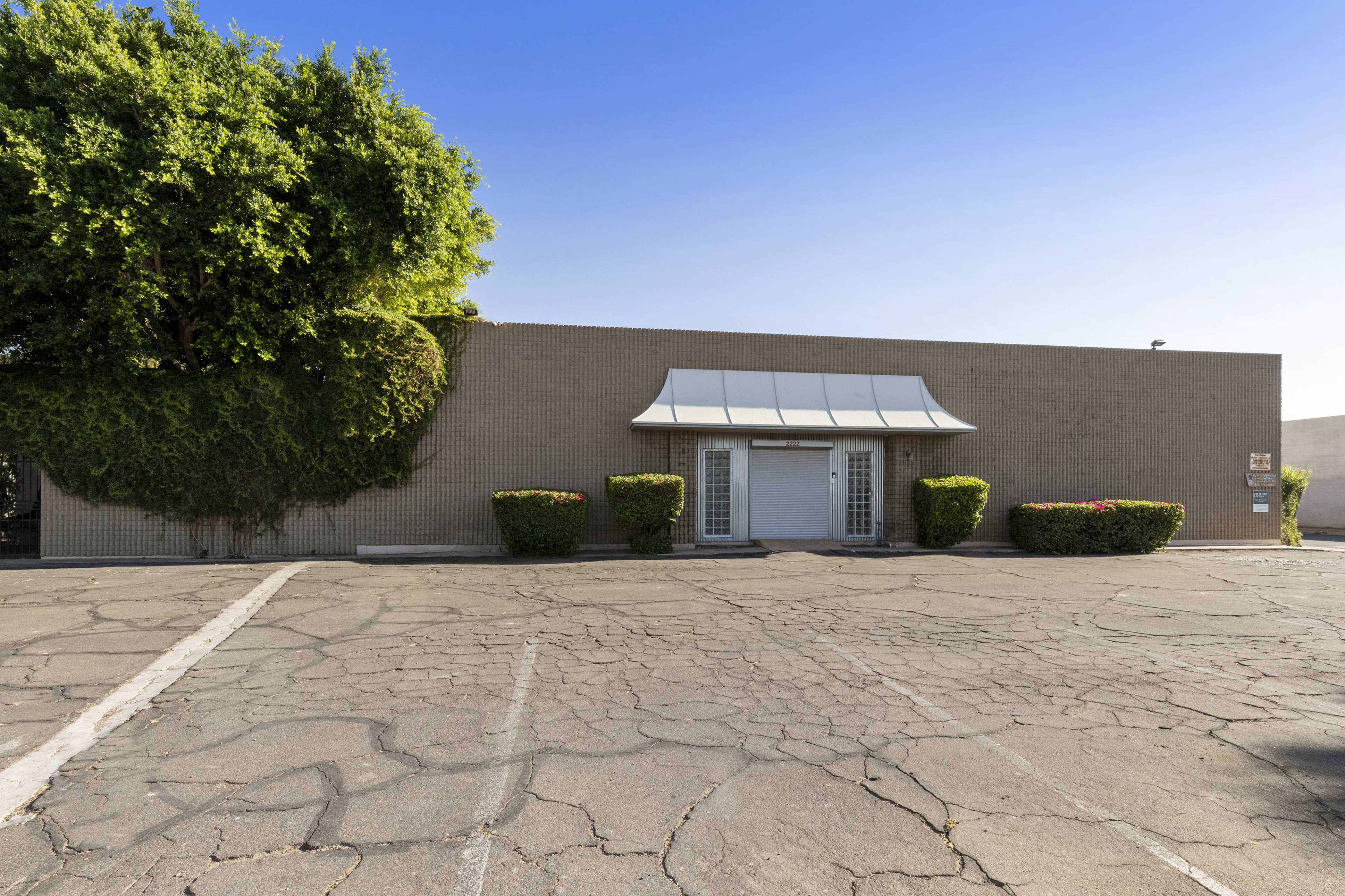 Charming Outdoor Garden for Photo and Video Productions Image in Encanto Village, Phoenix, AZ
