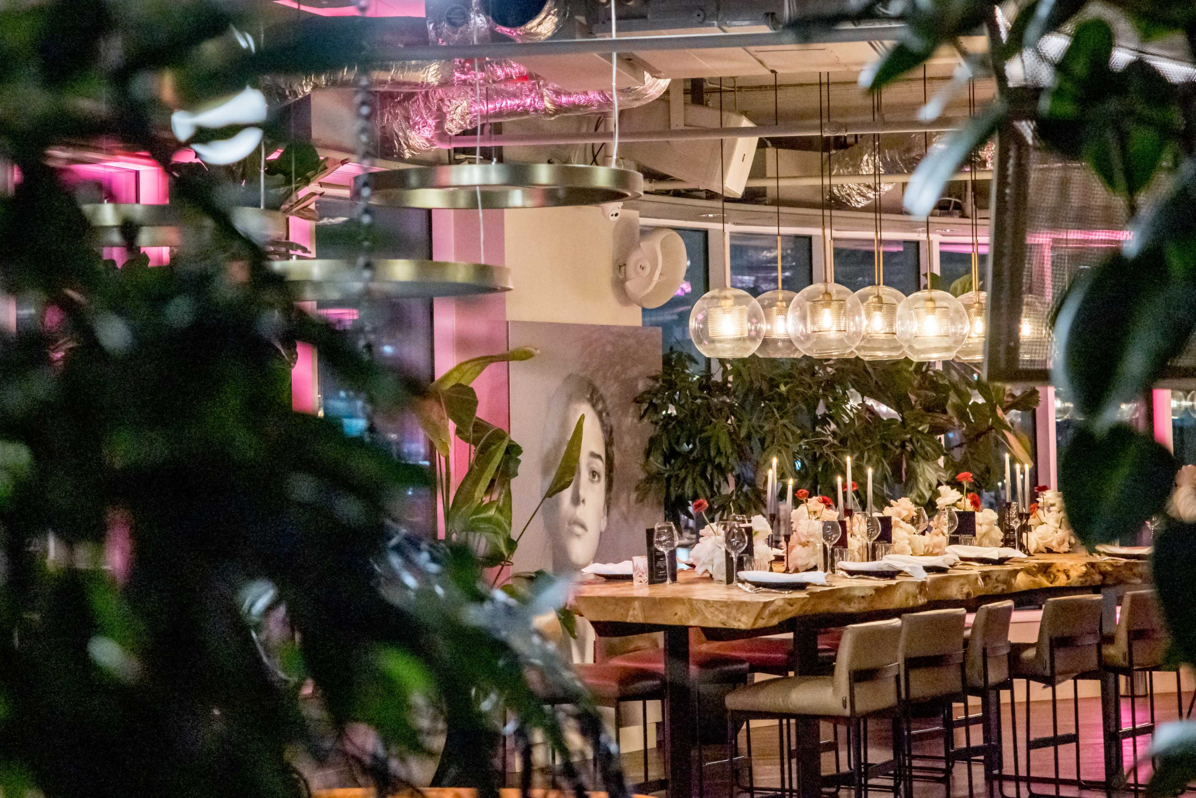 Cafe Lounge in the centre of the city Image in City of London, London, ENG