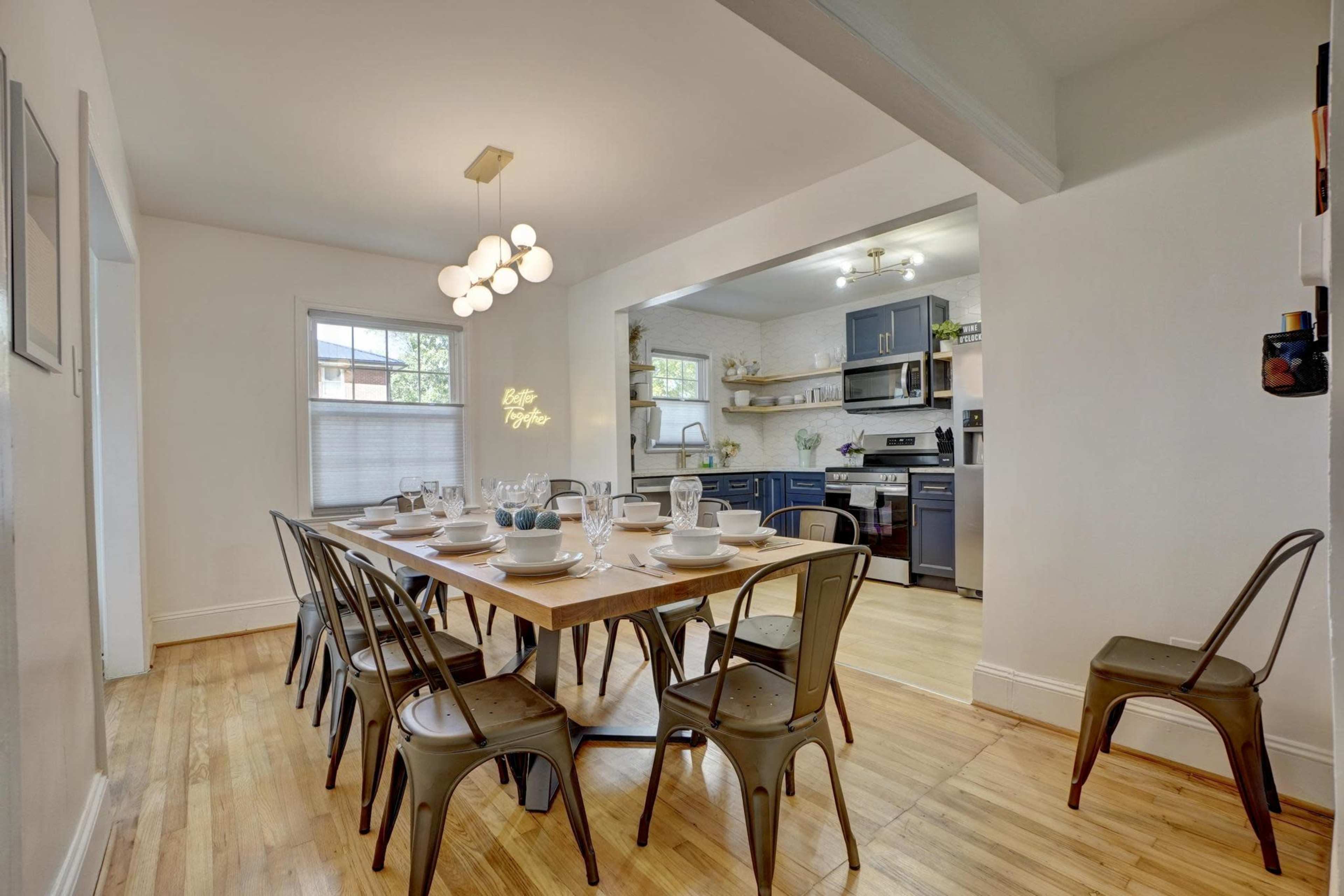 Gather! PingPong~6BR~PorchTV~Walk Dtwn~Pets~15+ Image in Downtown, Raleigh, NC