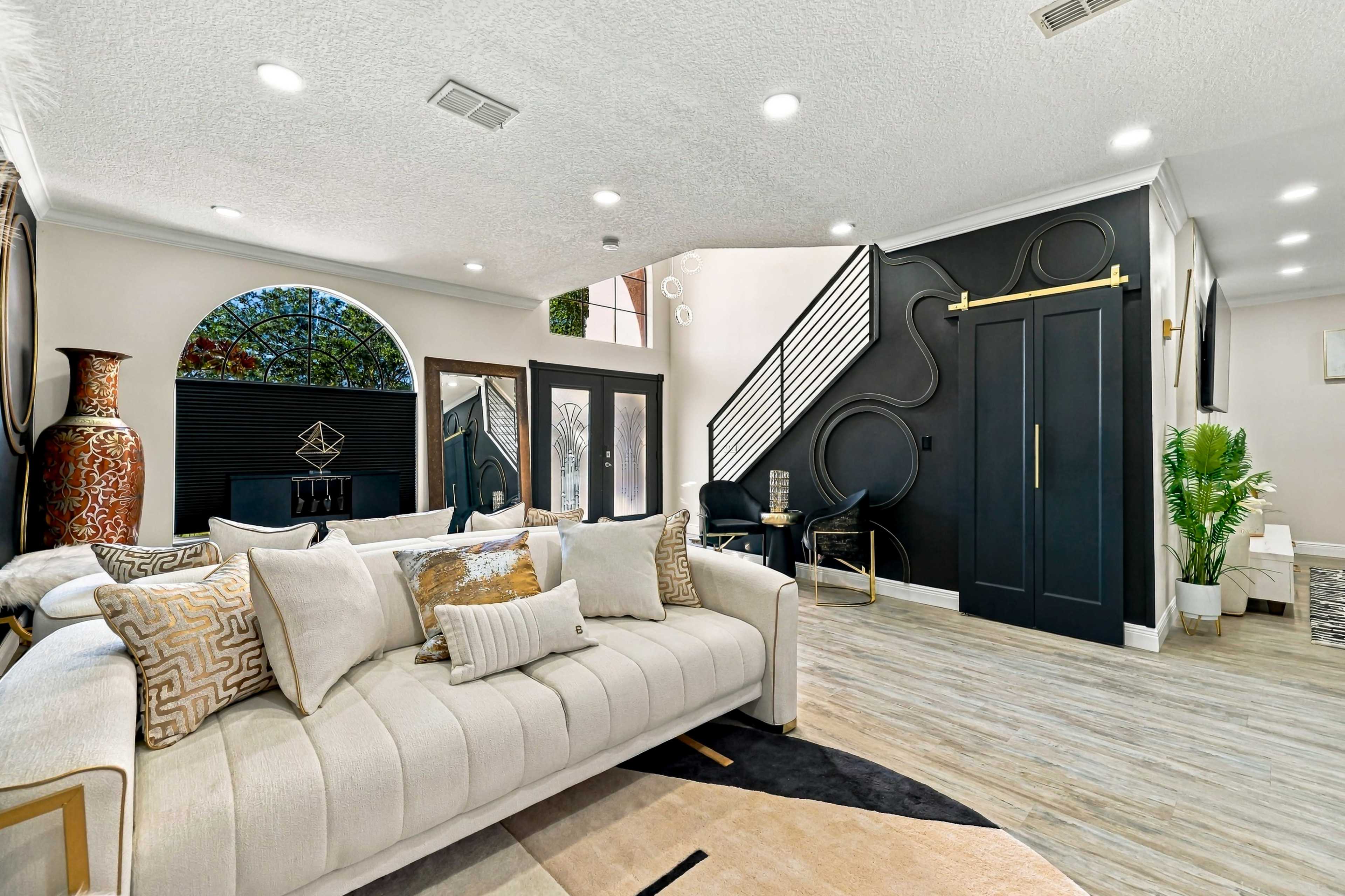 Luxury Modern Home for Photography, Branding & Content Creation Image in Palm Cove, Wesley Chapel, FL