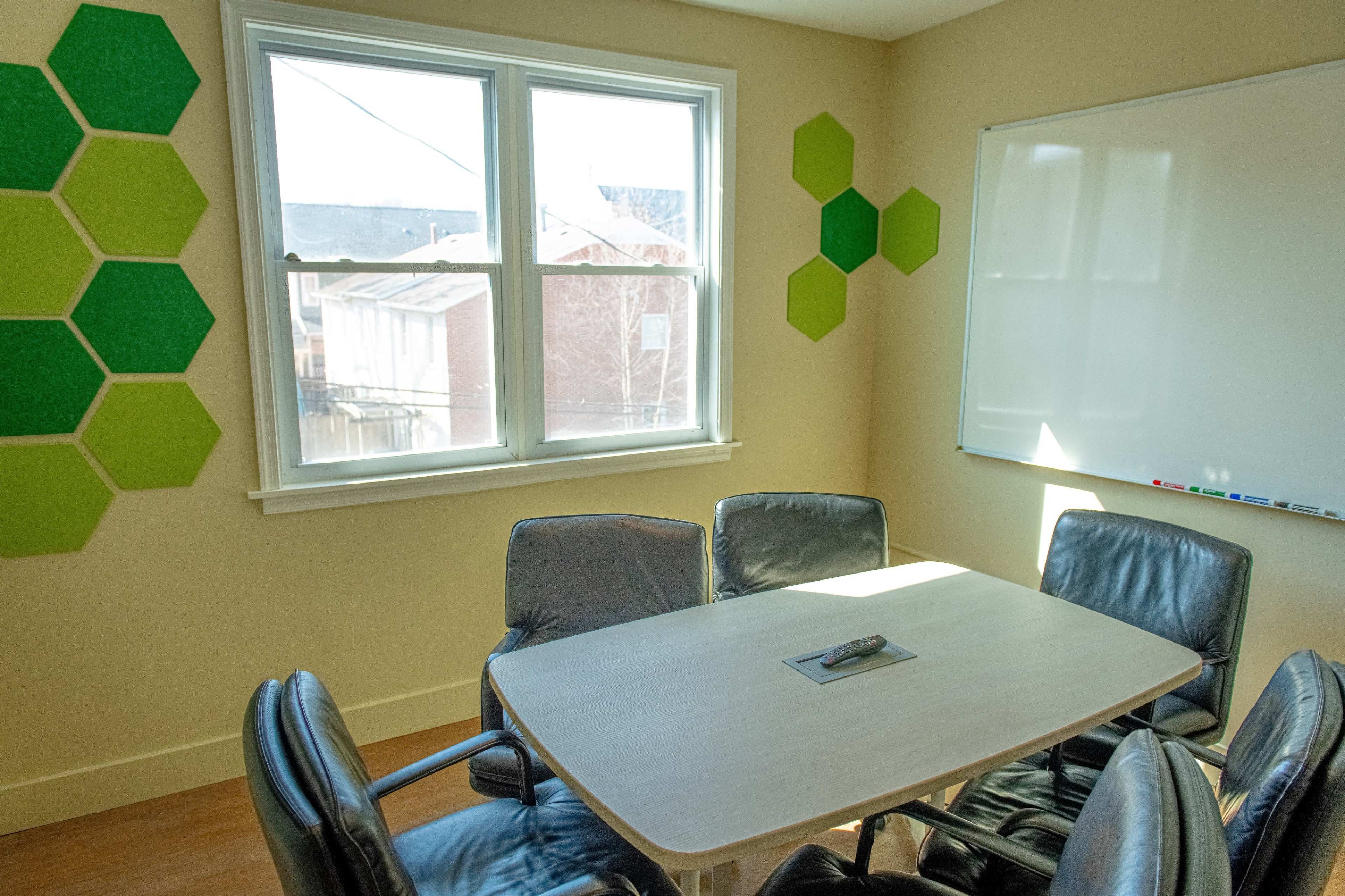 Small Conference Room Image in Del Ray, Alexandria, VA
