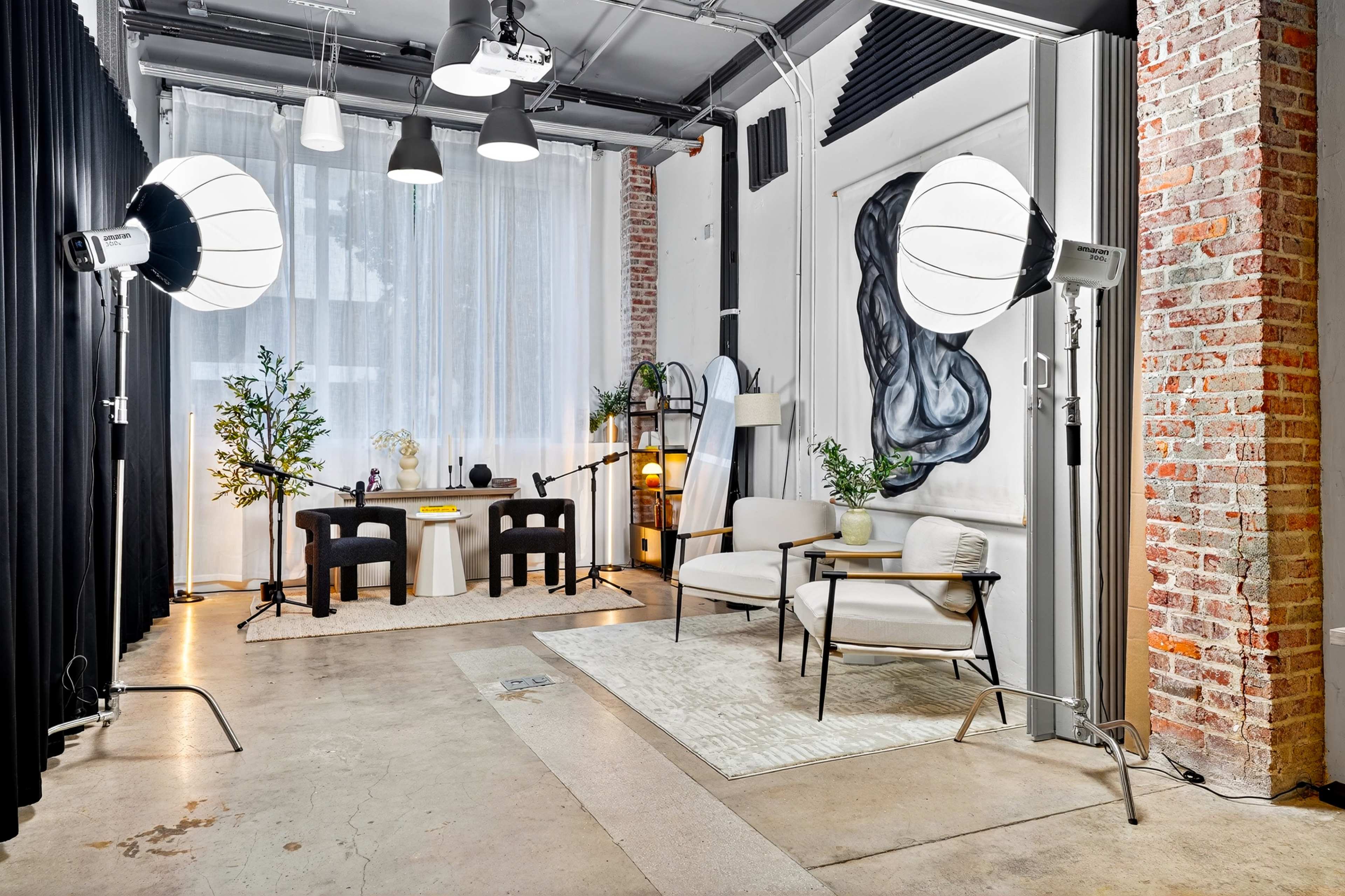 Multi-Set Video/Podcast Studio (Optional Equipment & Videographer) Image in Wynwood, Miami, FL