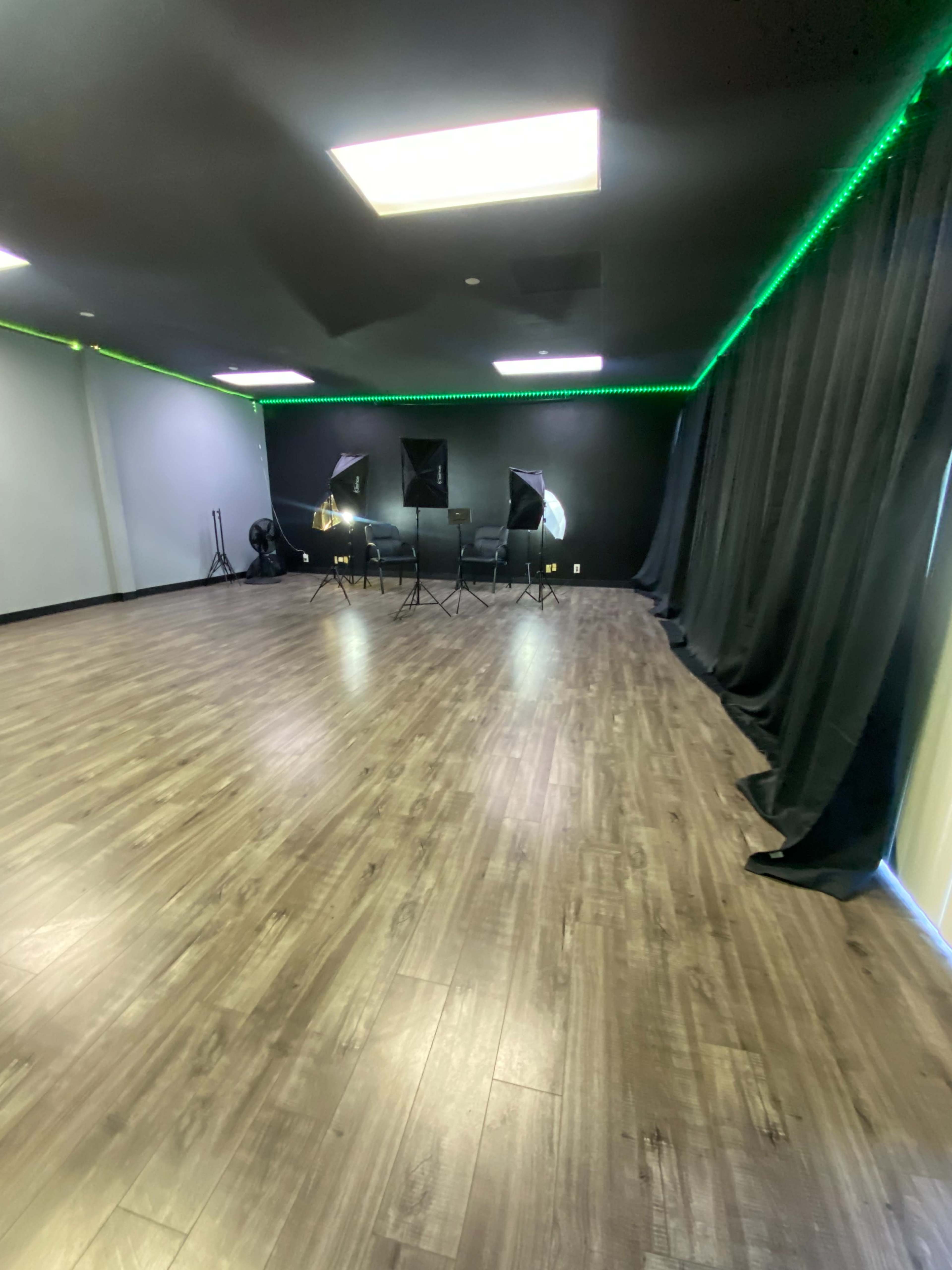 V.I.P.  BOSS  "Studio Space" Image in Hawthorne, Hawthorne, CA