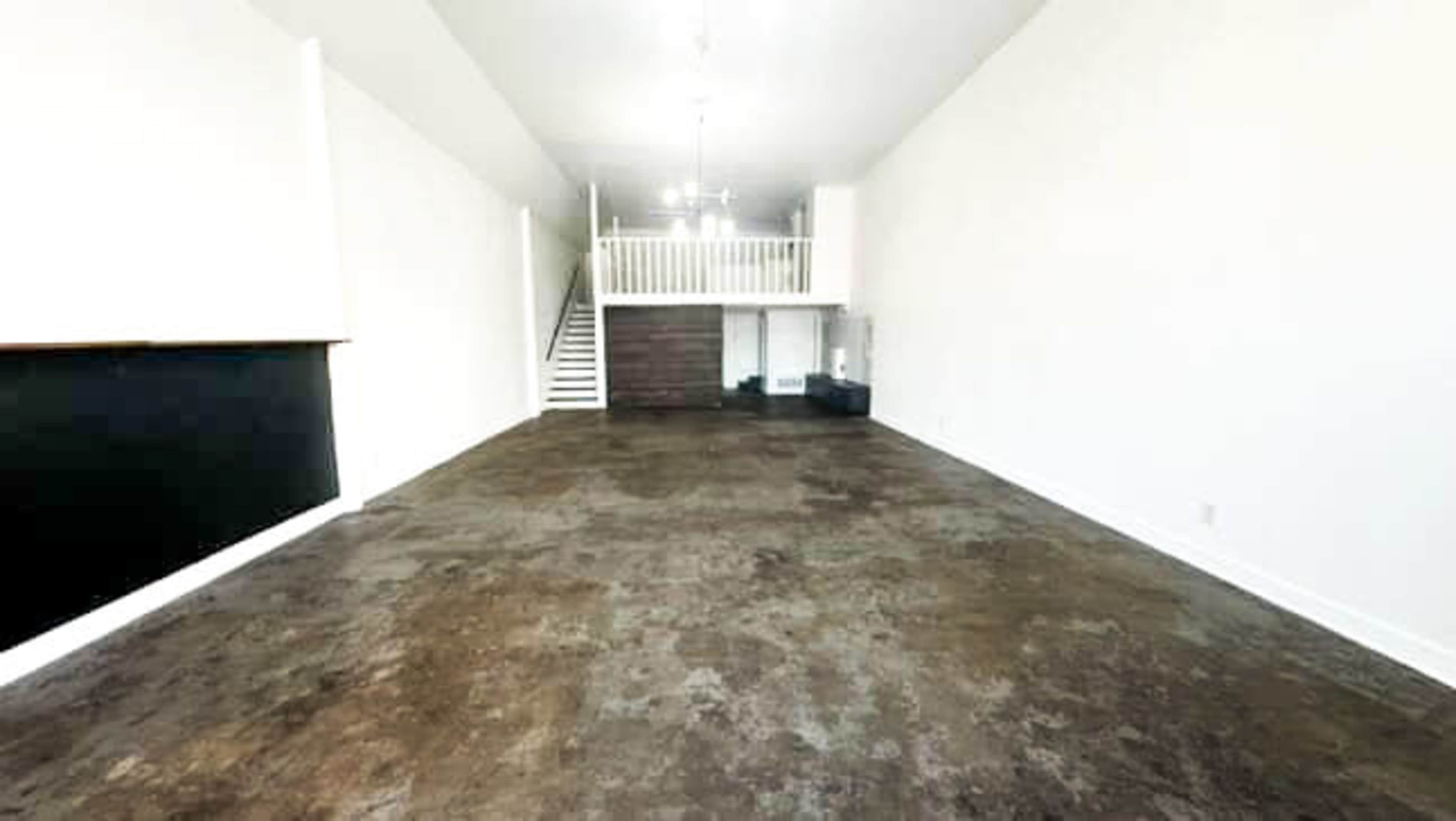 Modern Loft Studio Downtown Image in Cedars, dallas, TX