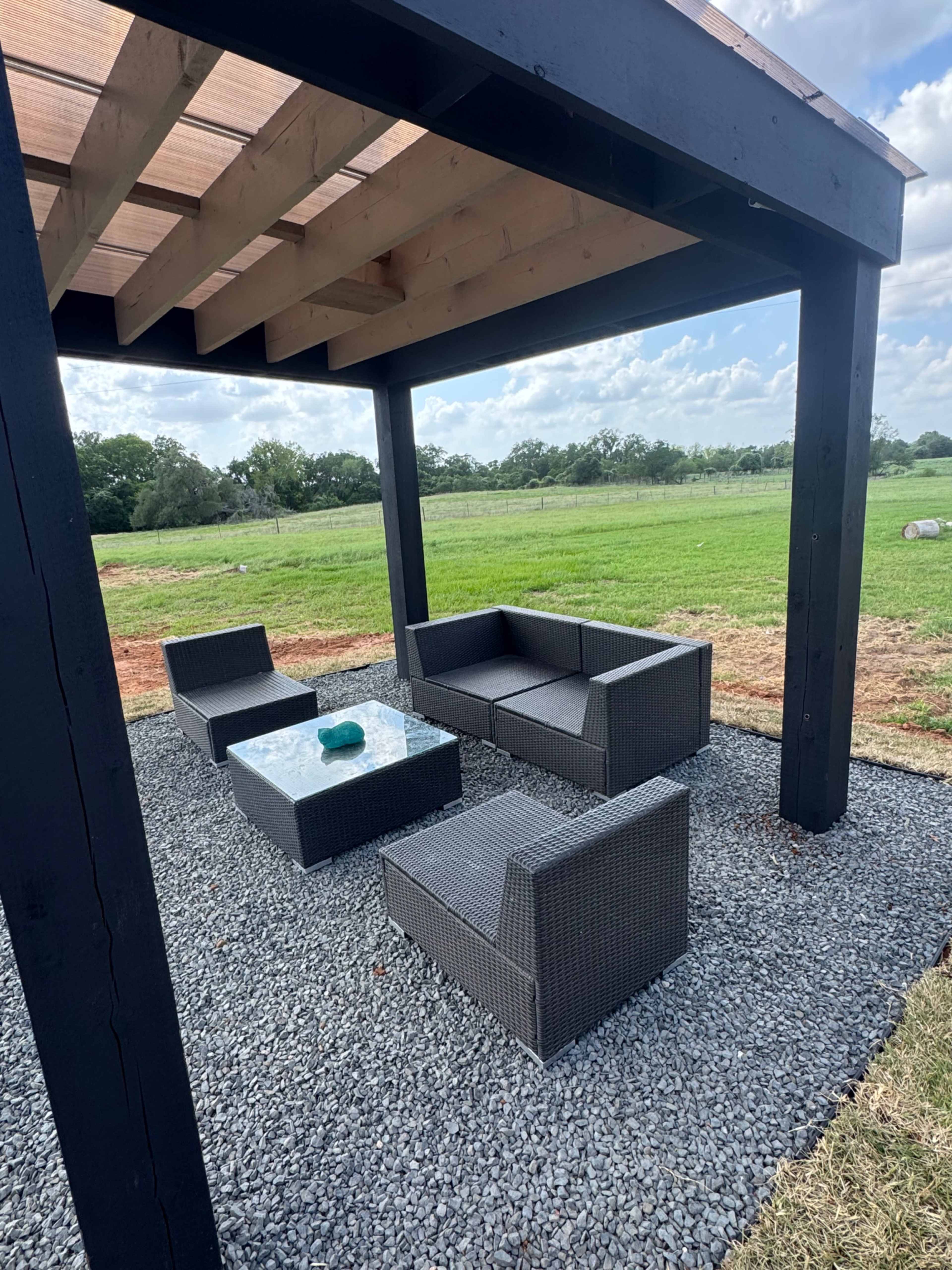 Luxury resort style pool, 100 acres. Outdoor Kitchen and restroom Image in , smithville, TX