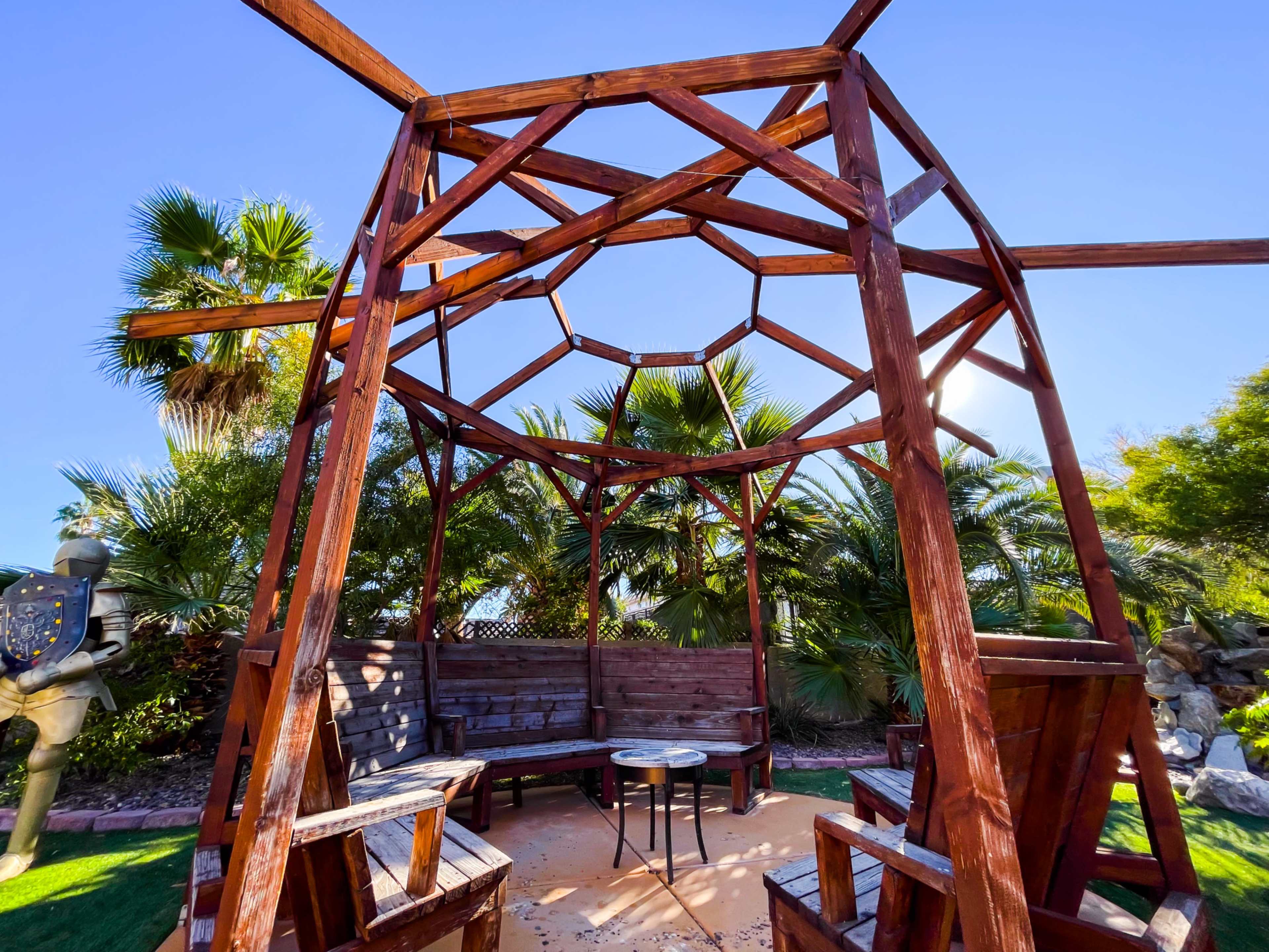 Tropical Outdoor Henderson Vibe Image in Green Valley North, Henderson, NV