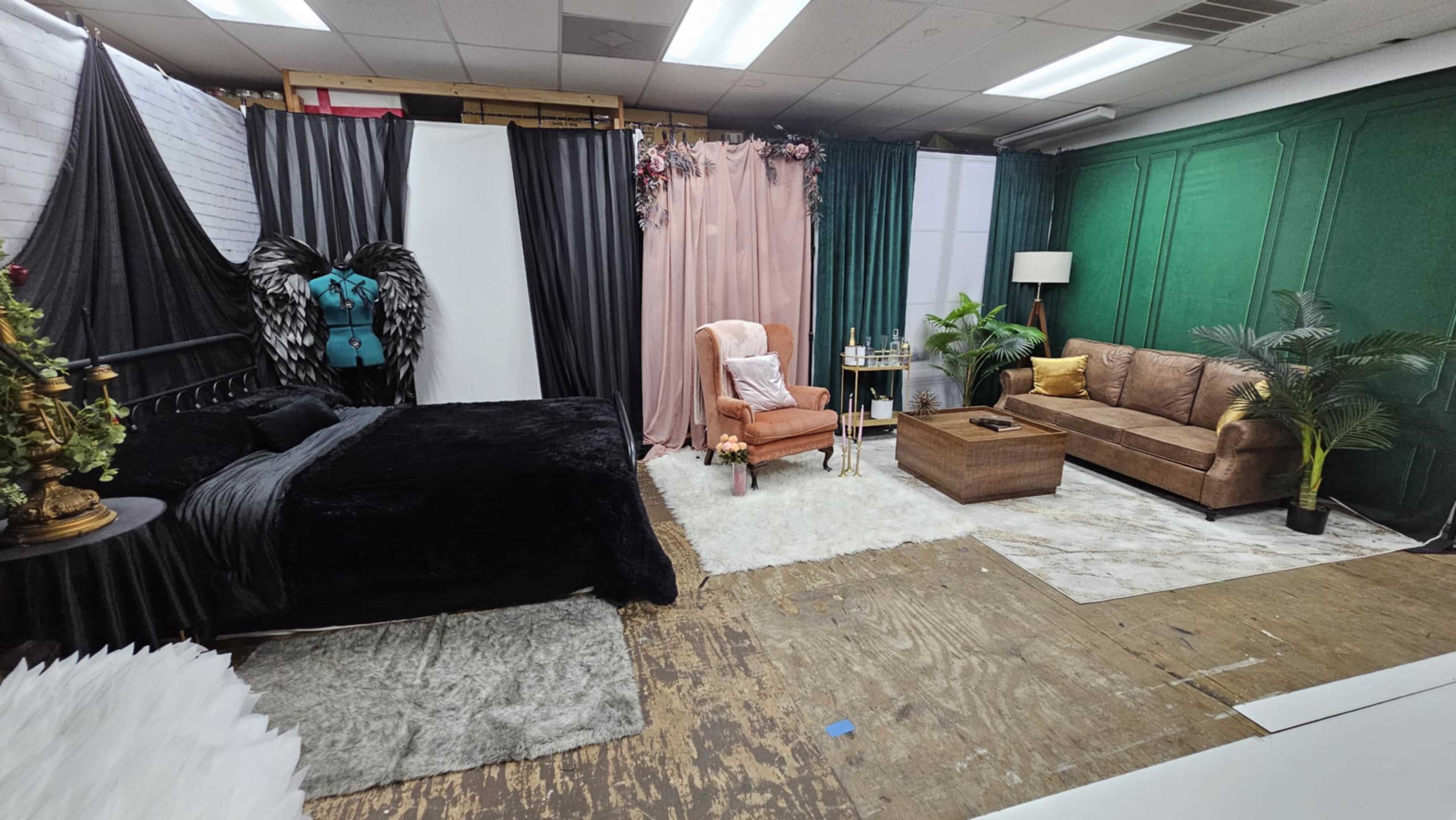 Downtown Photo/Video Studio with multiple sets Image in McAllen, McAllen, TX