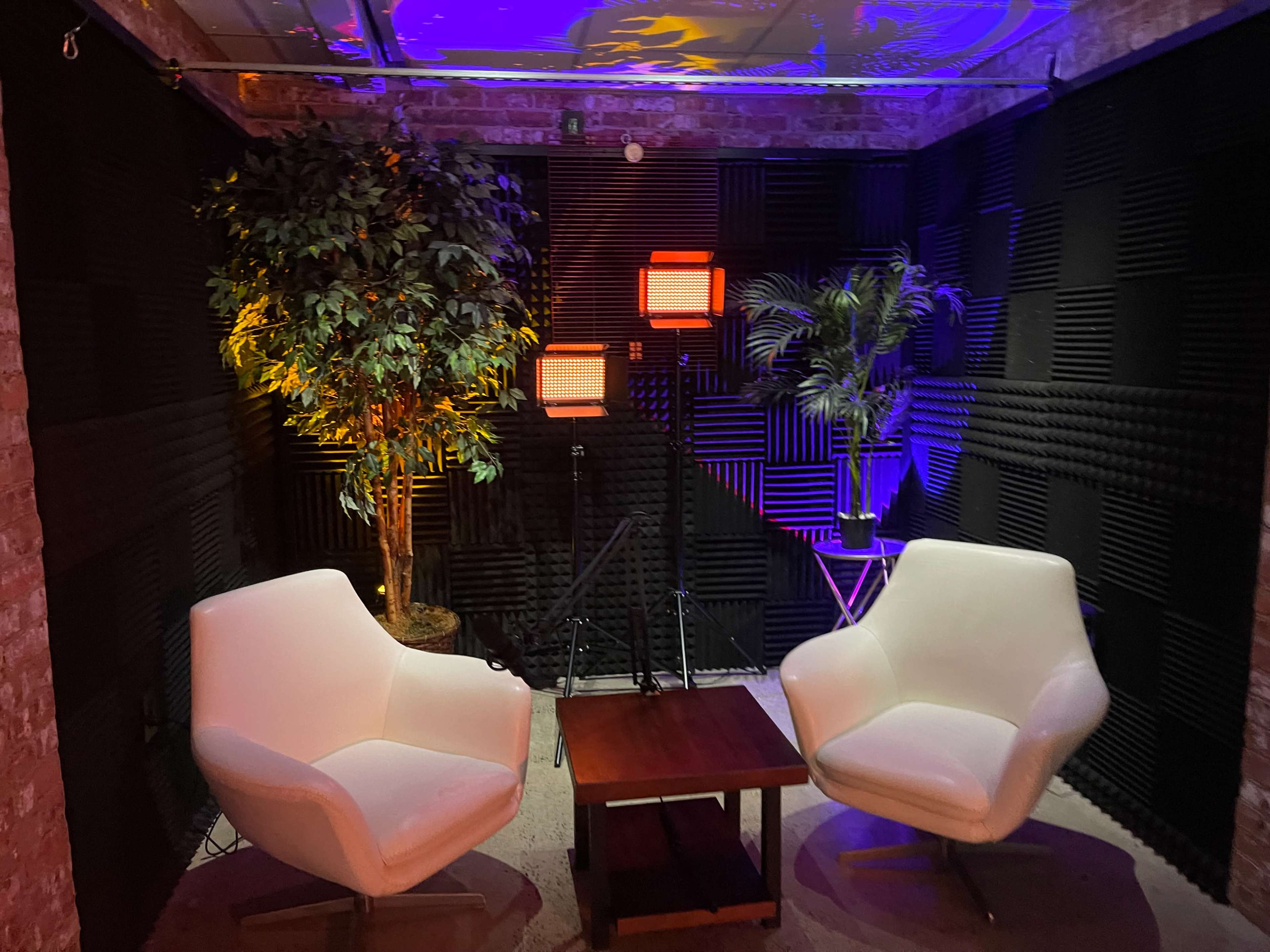 Portland downtown Columbia Moon Photo & Podcast Studio Image in Southwest Portland, Portland, OR