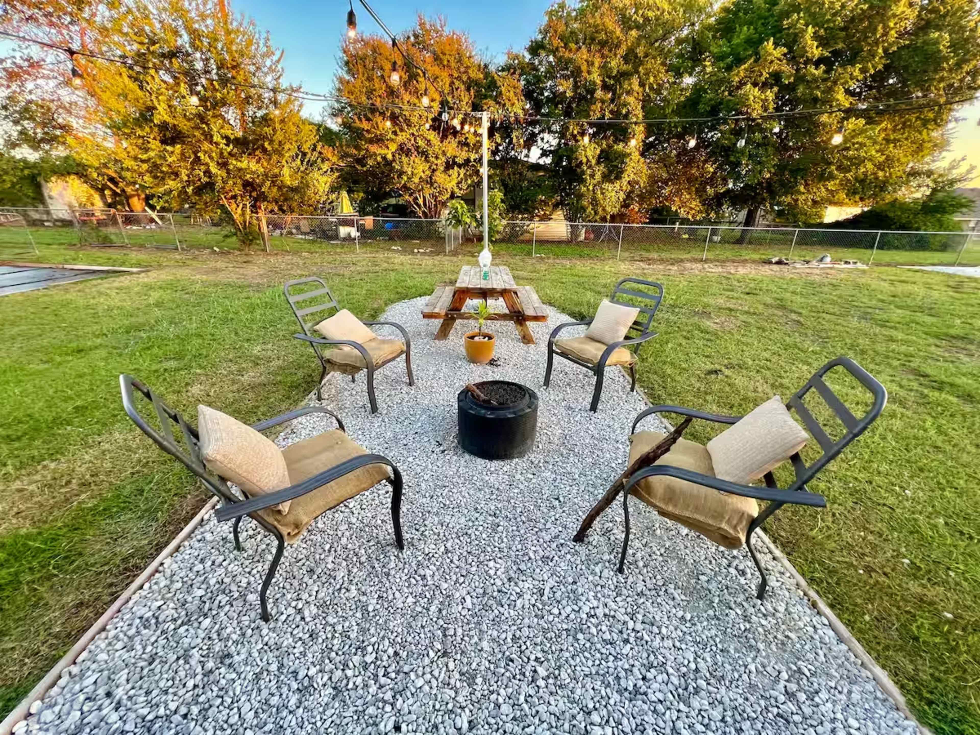 Stylish Wellness Home + Production Space Image in , Granbury, TX