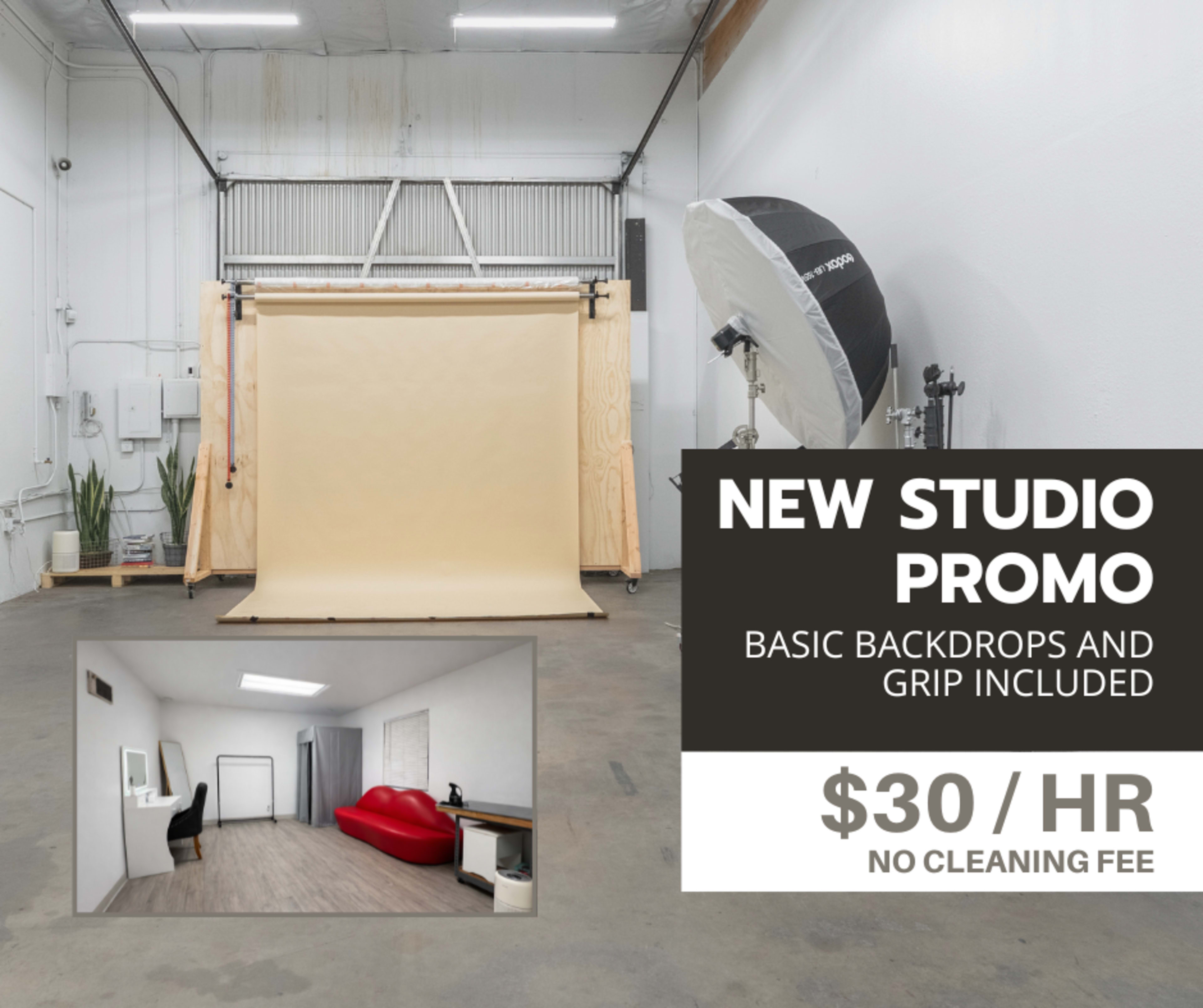 The image shows a spacious studio with a beige backdrop, lighting equipment, and a small inset image of a room featuring a red couch and a desk.