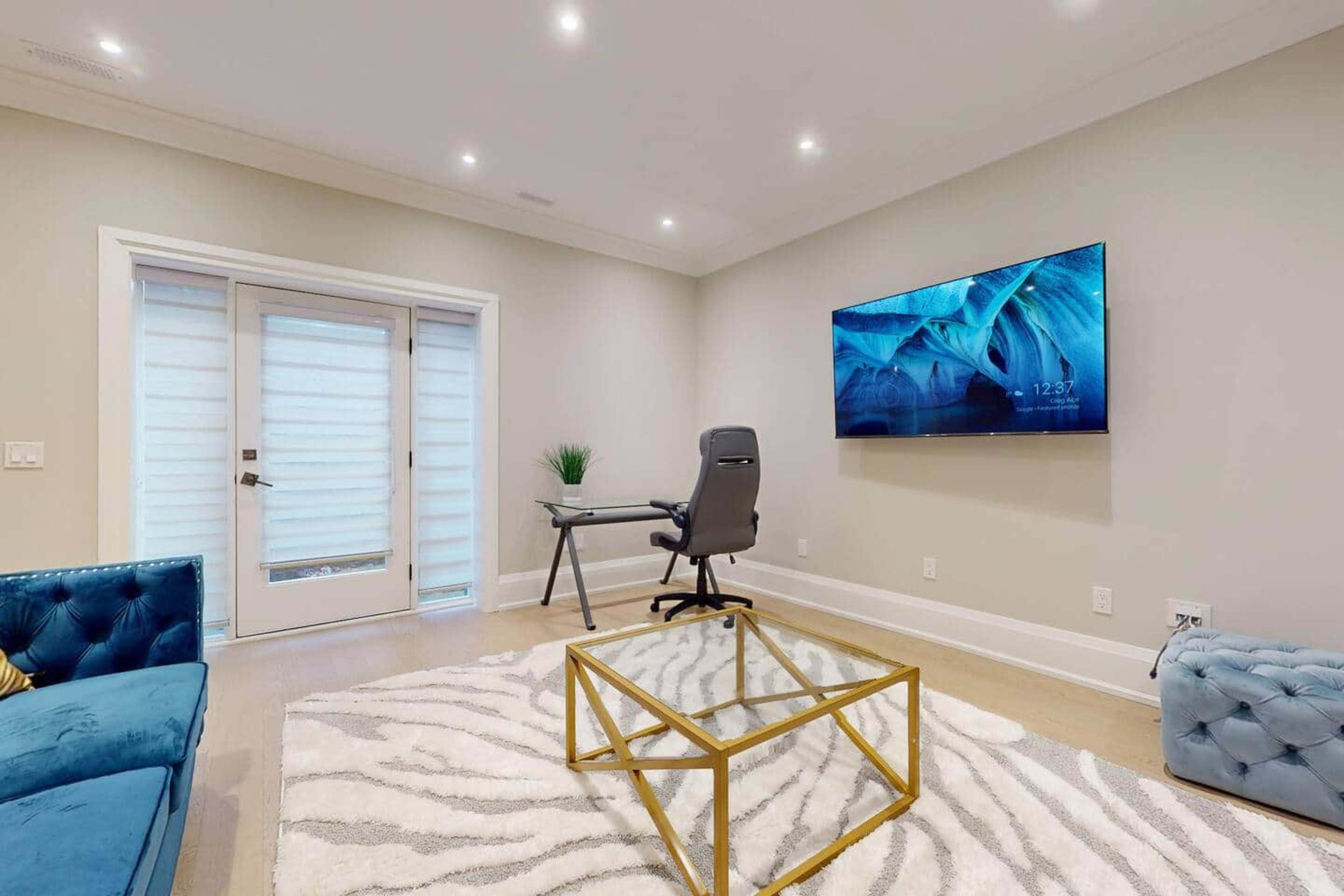 Luxury Designer Home in Etobicoke Image in Islington - City Centre West, Toronto, ON