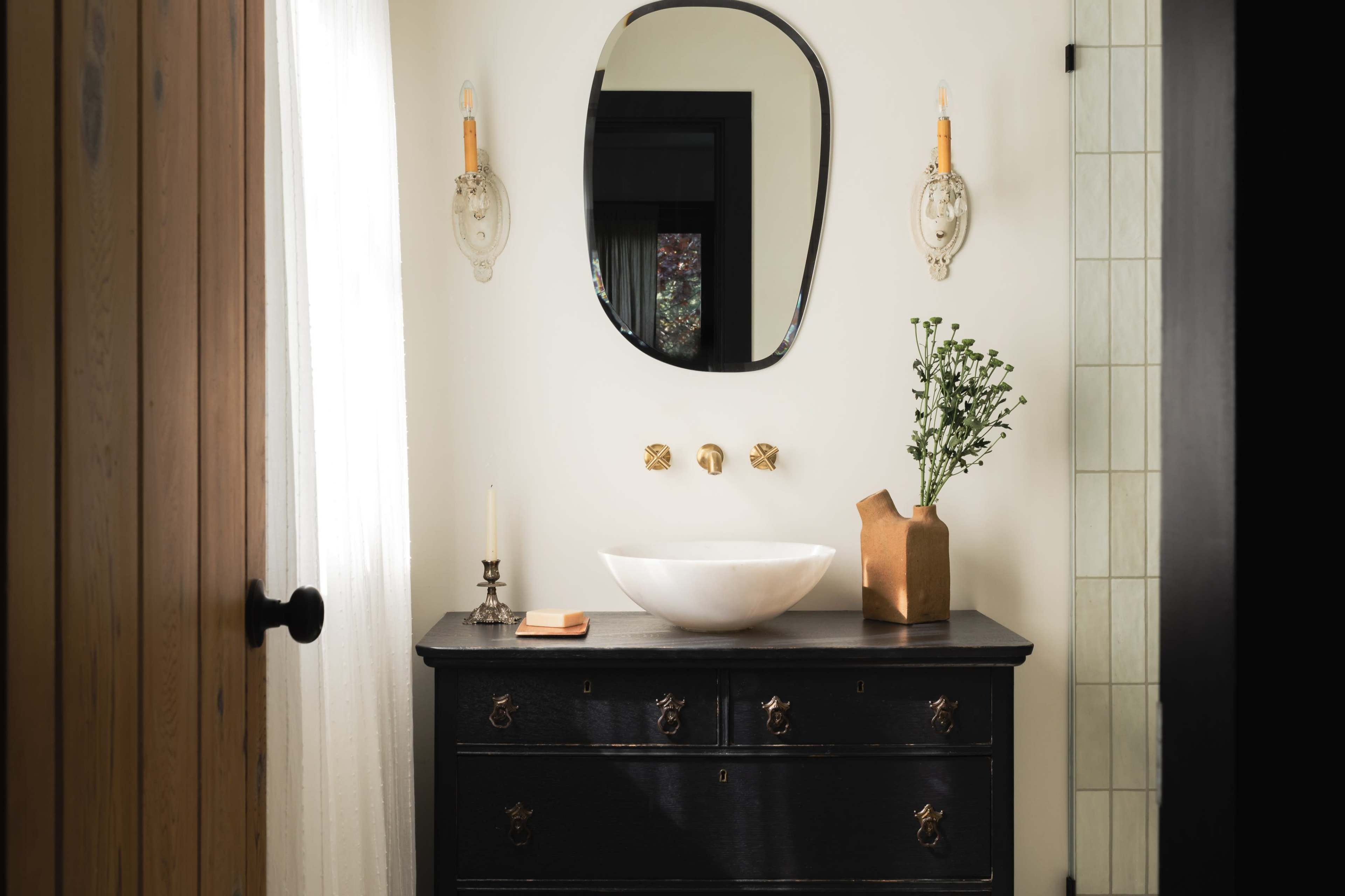 Spanish Villa with a Mountain View Image in North Vancouver, North Vancouver, BC