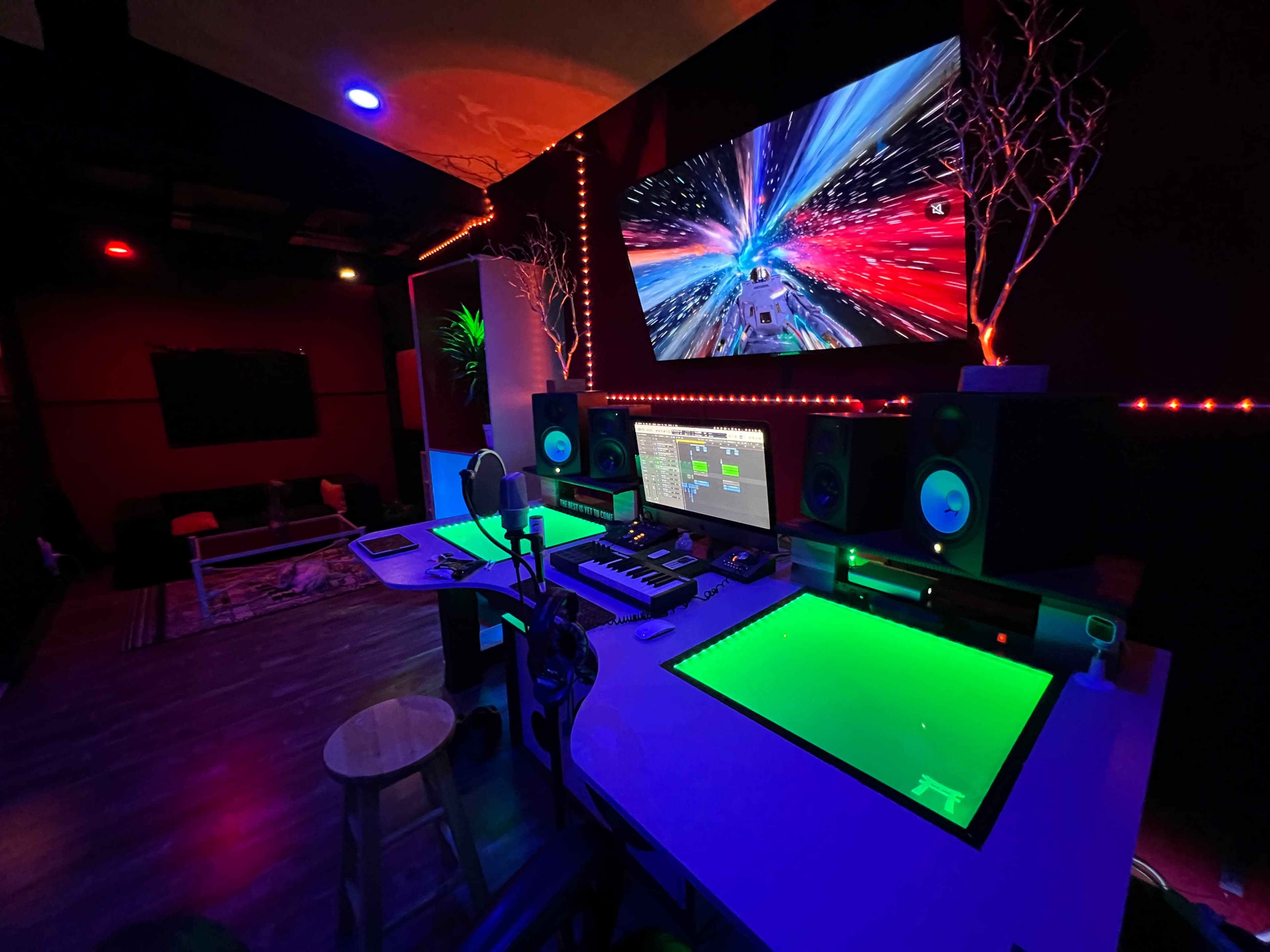 The Best Private Recording Studio Downtown LA 10th story w/ views Image in South Los Angeles, los angeles, CA