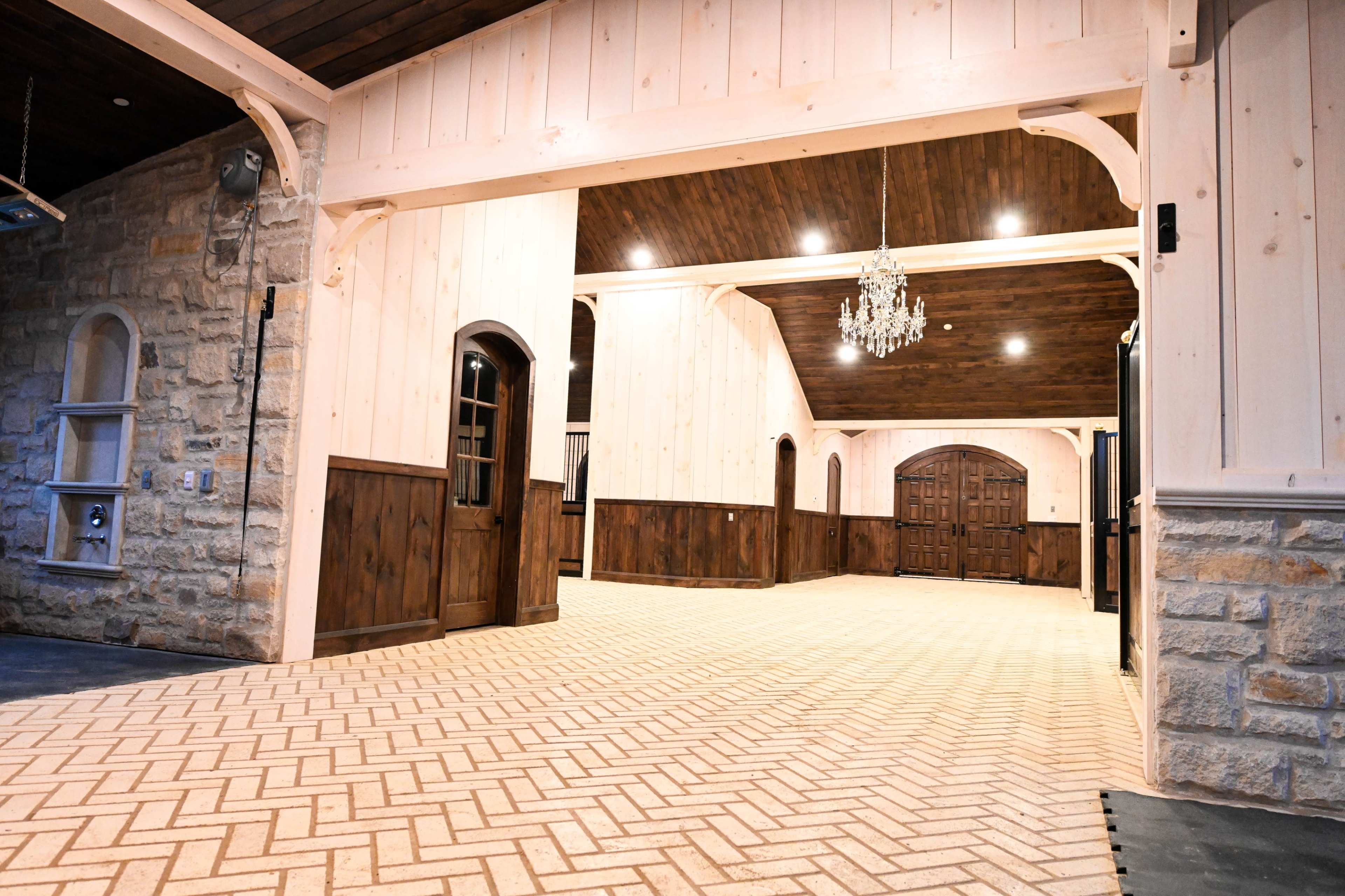 Luxury Barn Image in King, Schomberg, ON
