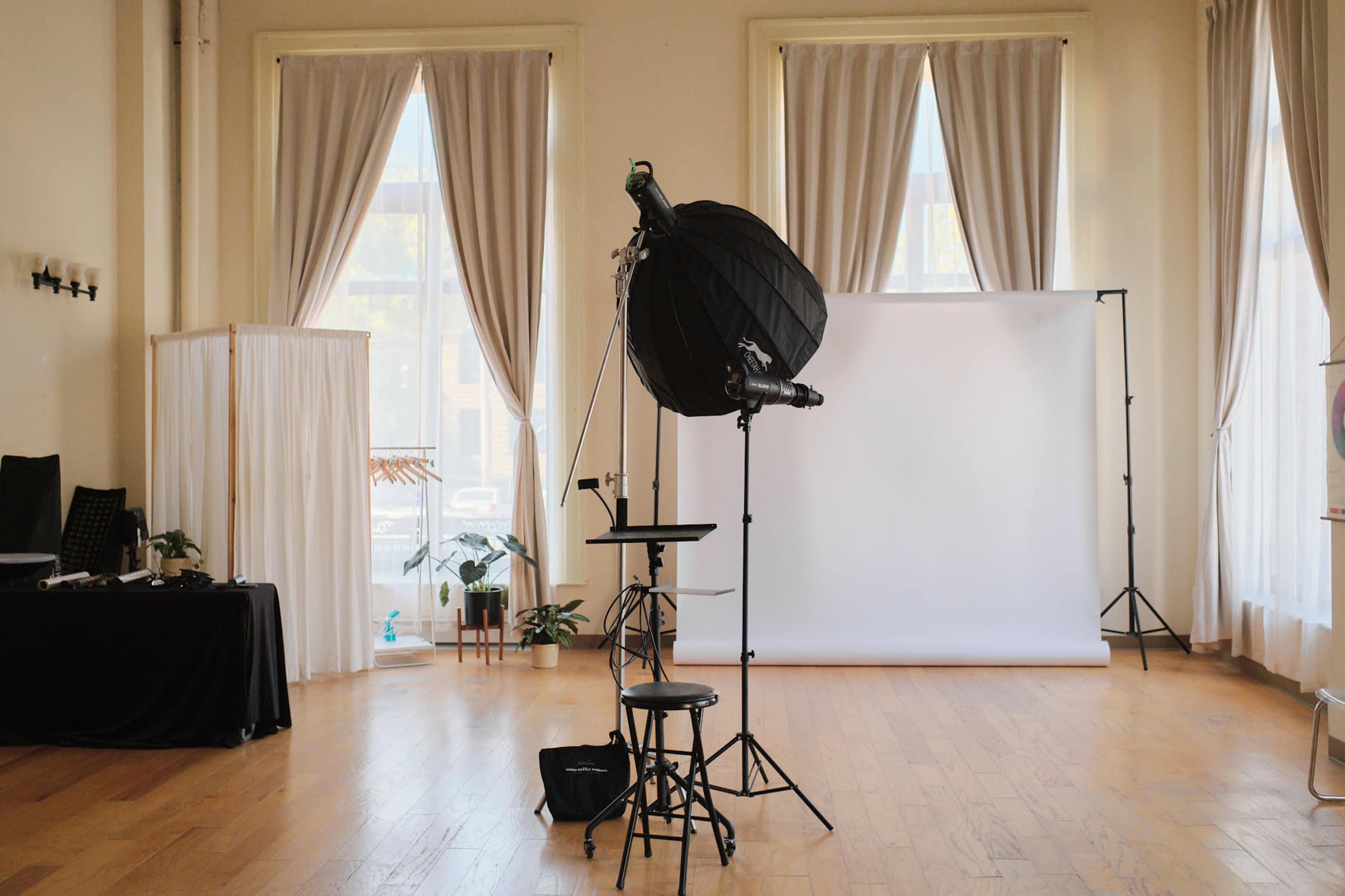 Oakland Downtown Natural Light Photography Studio Image in Downtown Oakland, Oakland, CA