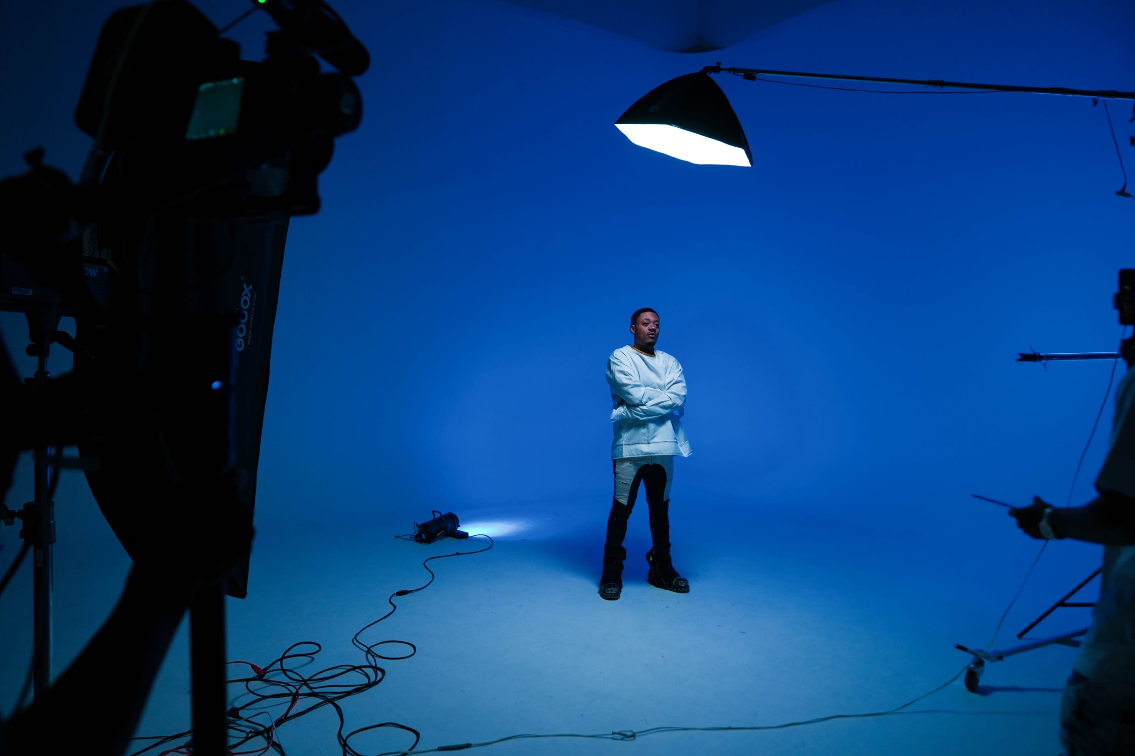 Large color cyc wall with high ceilings Image in Westside, HOUSTON, TX