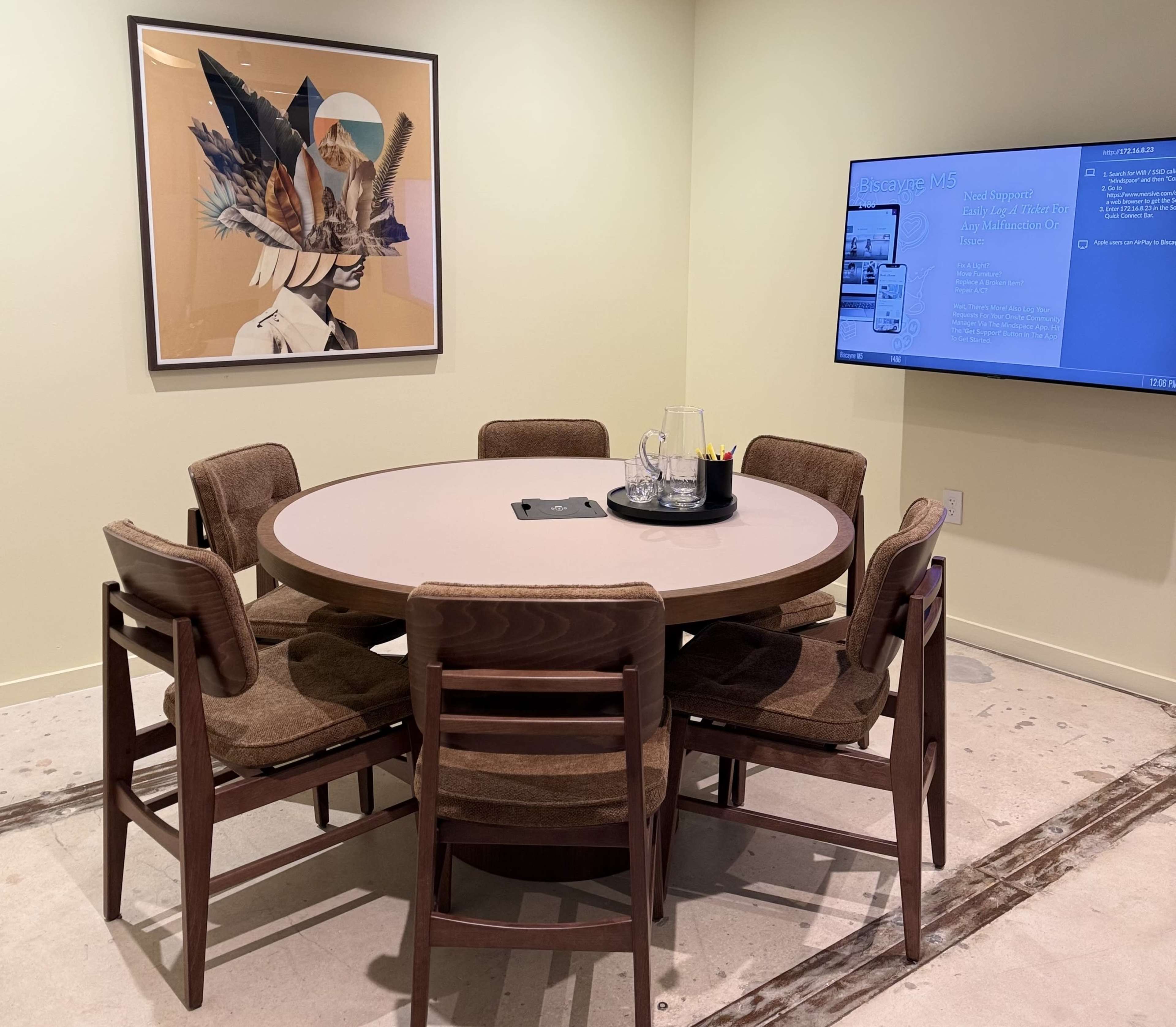 Meeting Room Downtown (Up to 6 people) Image in Downtown Miami, Miami, FL