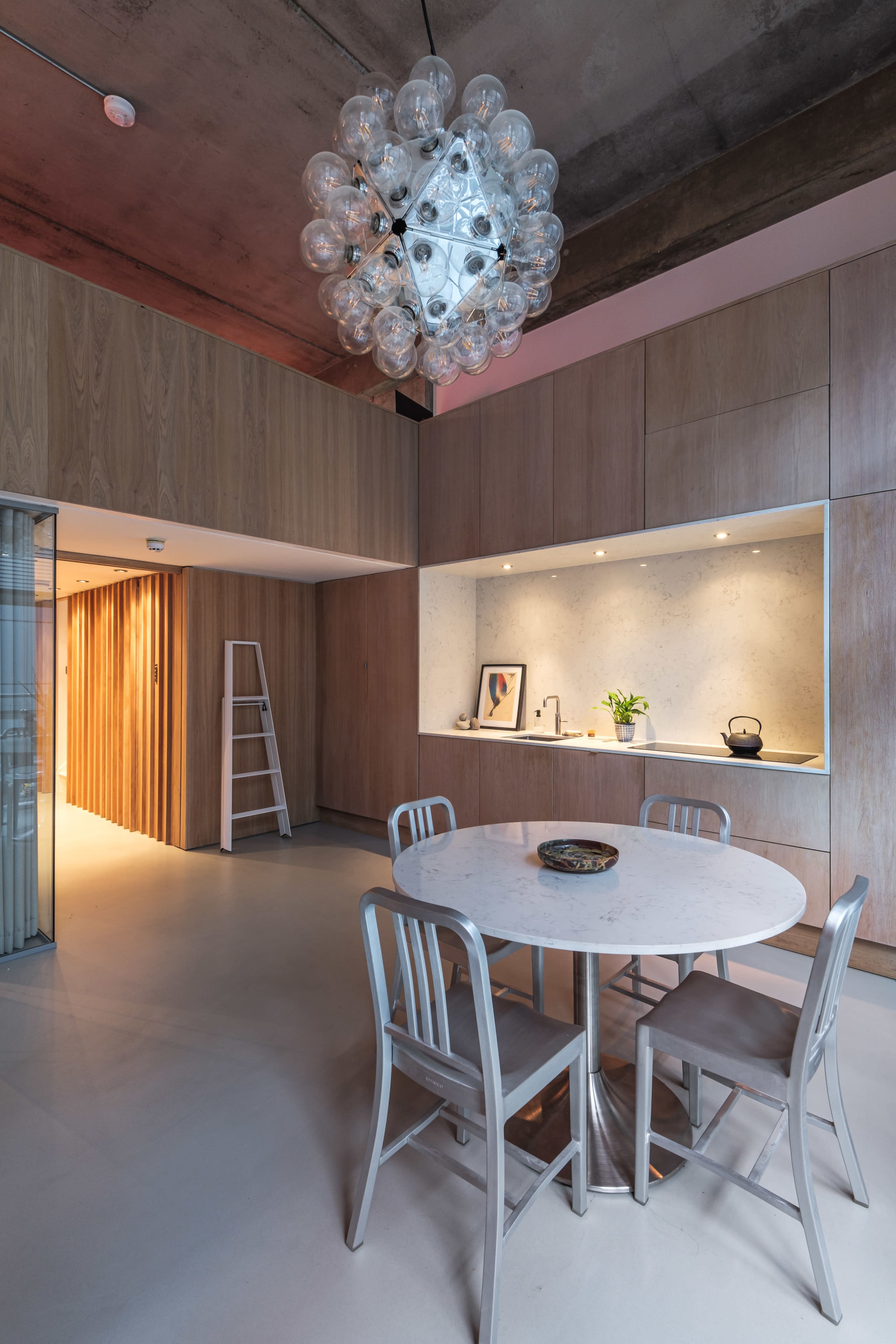 Modern and minimalist East London duplex with natural light Image in Haggerston, London, ENG