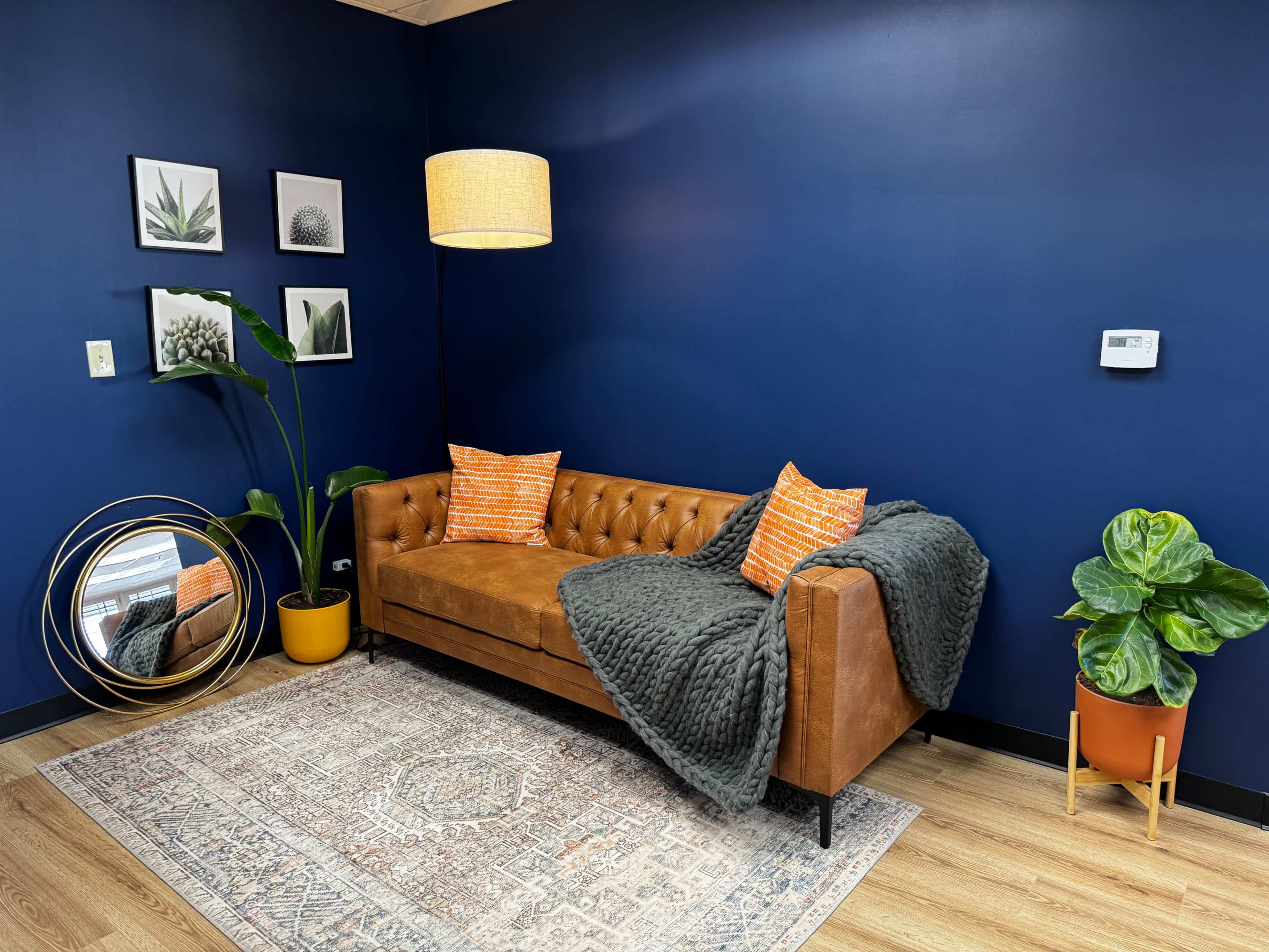 Phoenix-Fits 8-12 w/ 2-4 White Boards, Owl Camera, Smart TVs, Snacks & Drinks Provided Image in Encanto Village, Phoenix, AZ